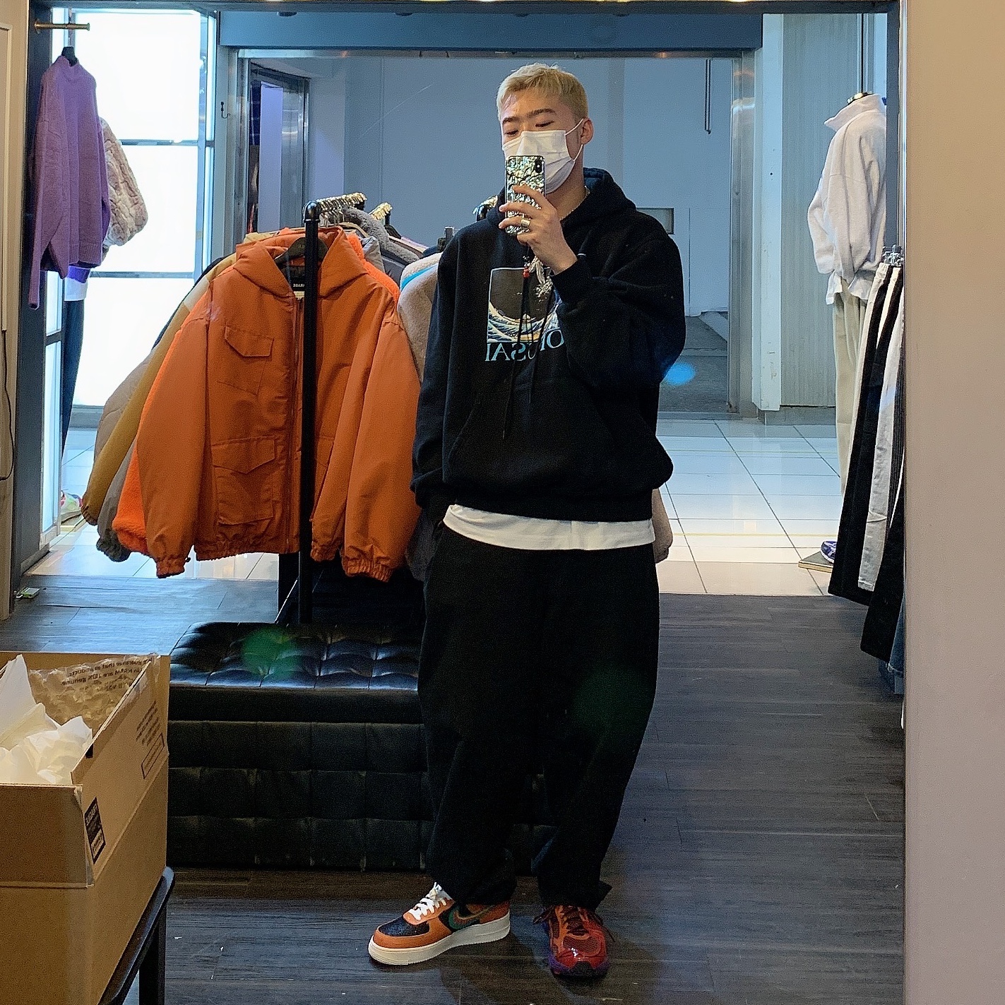 Nike Air Force 1 '07 LX Siempre Familia 착용 스타일 - 2