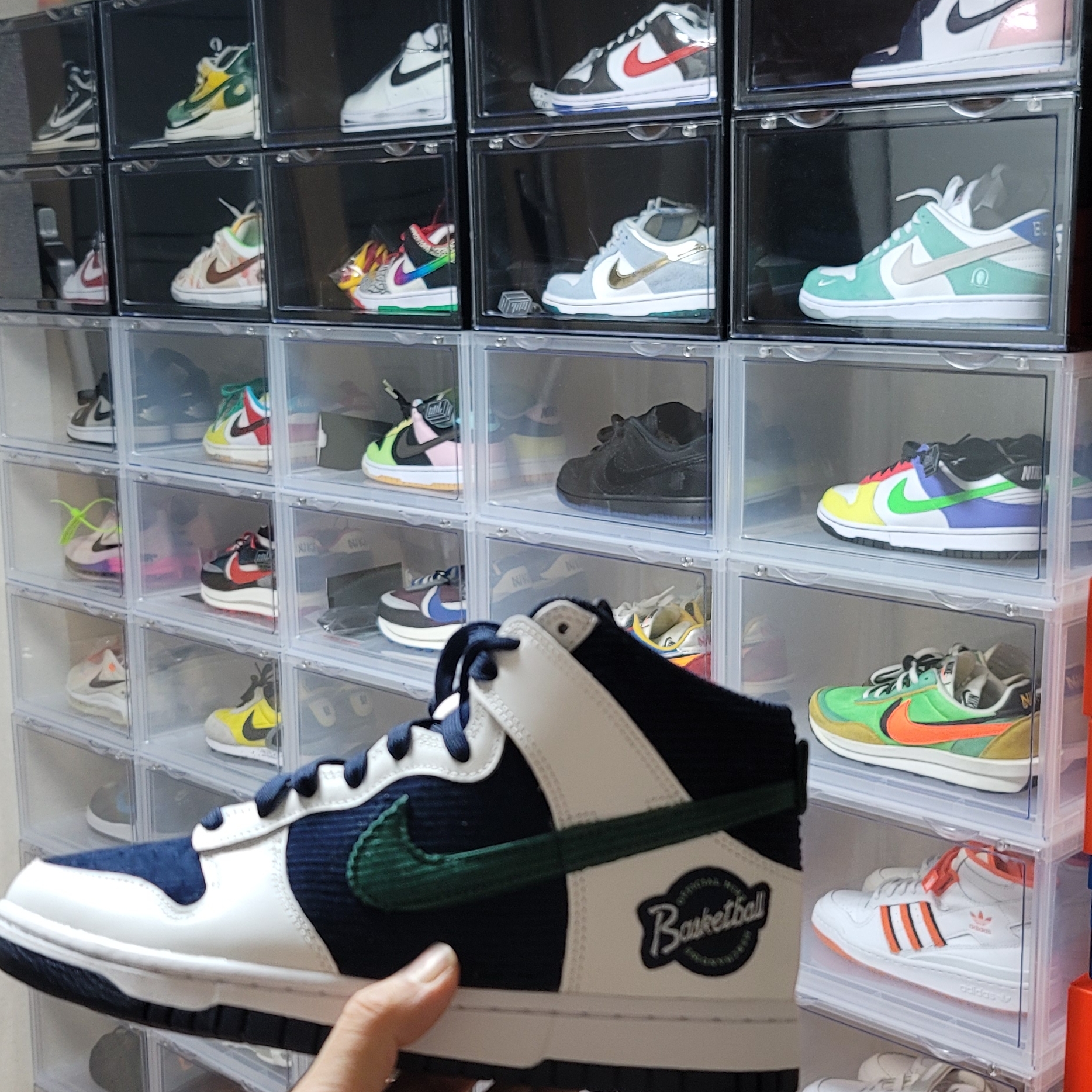 Nike Dunk High PRM EMB College Navy 착용 스타일