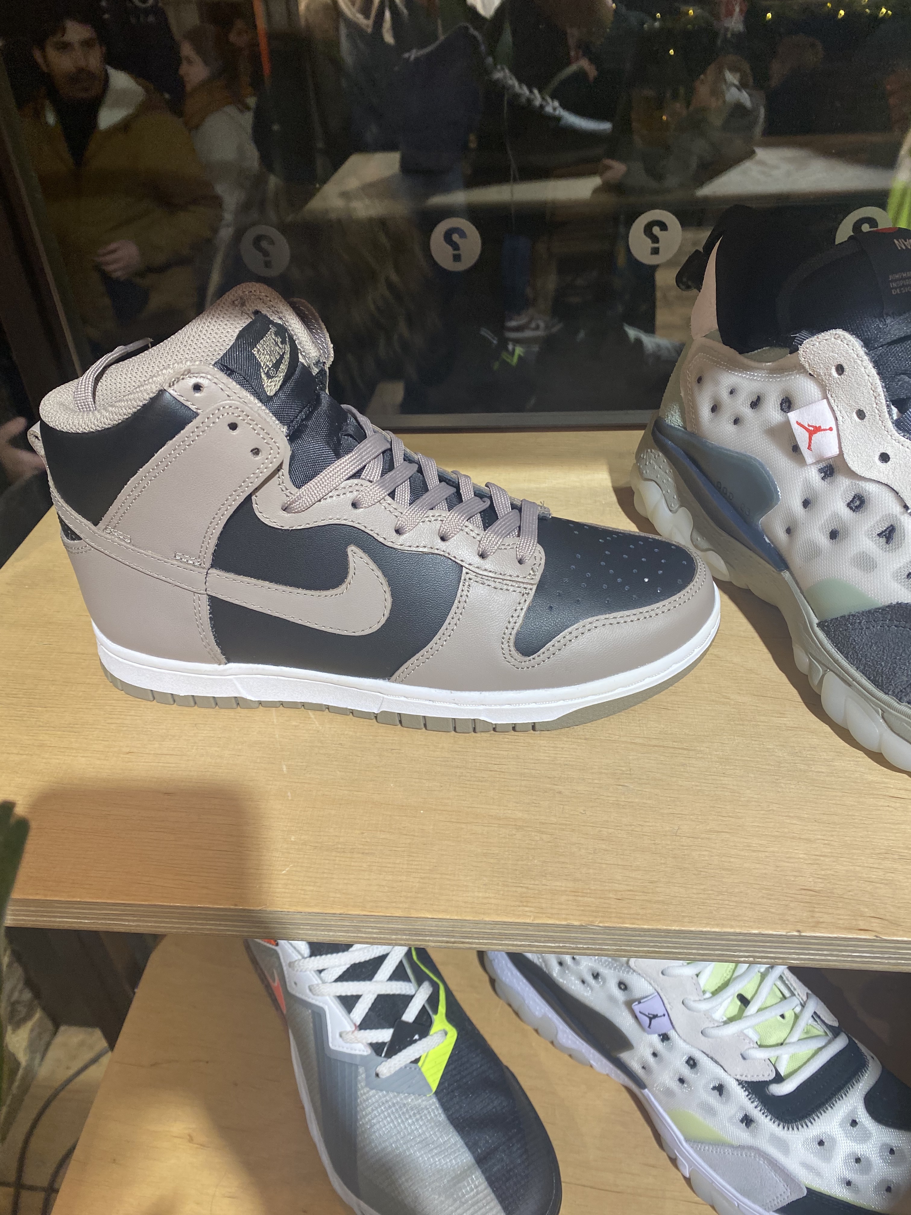 (W) Nike Dunk High Moon Fossil 착용 스타일 - 2