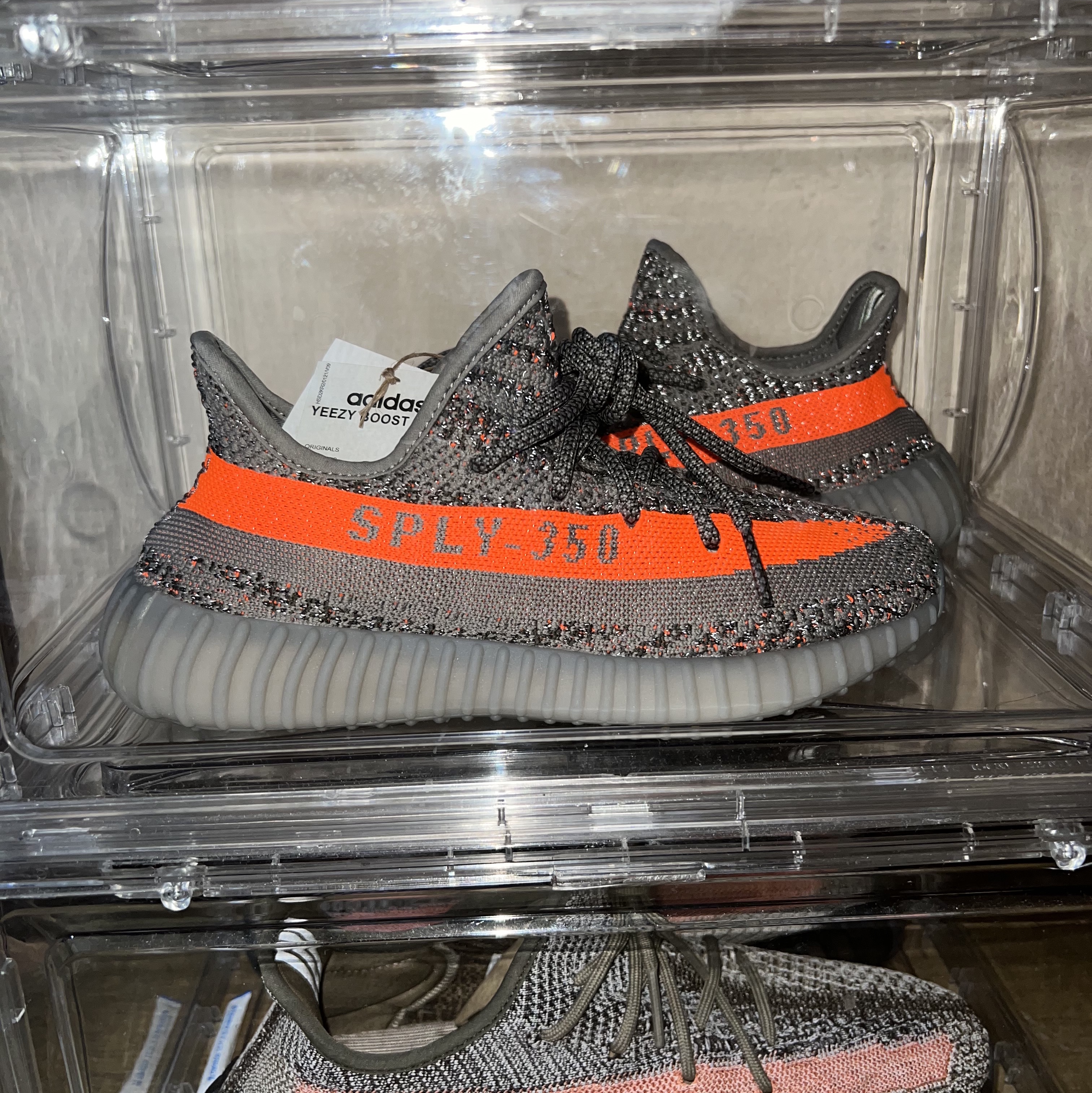 Adidas Yeezy Boost 350 V2 Beluga - Reflective 착용 스타일