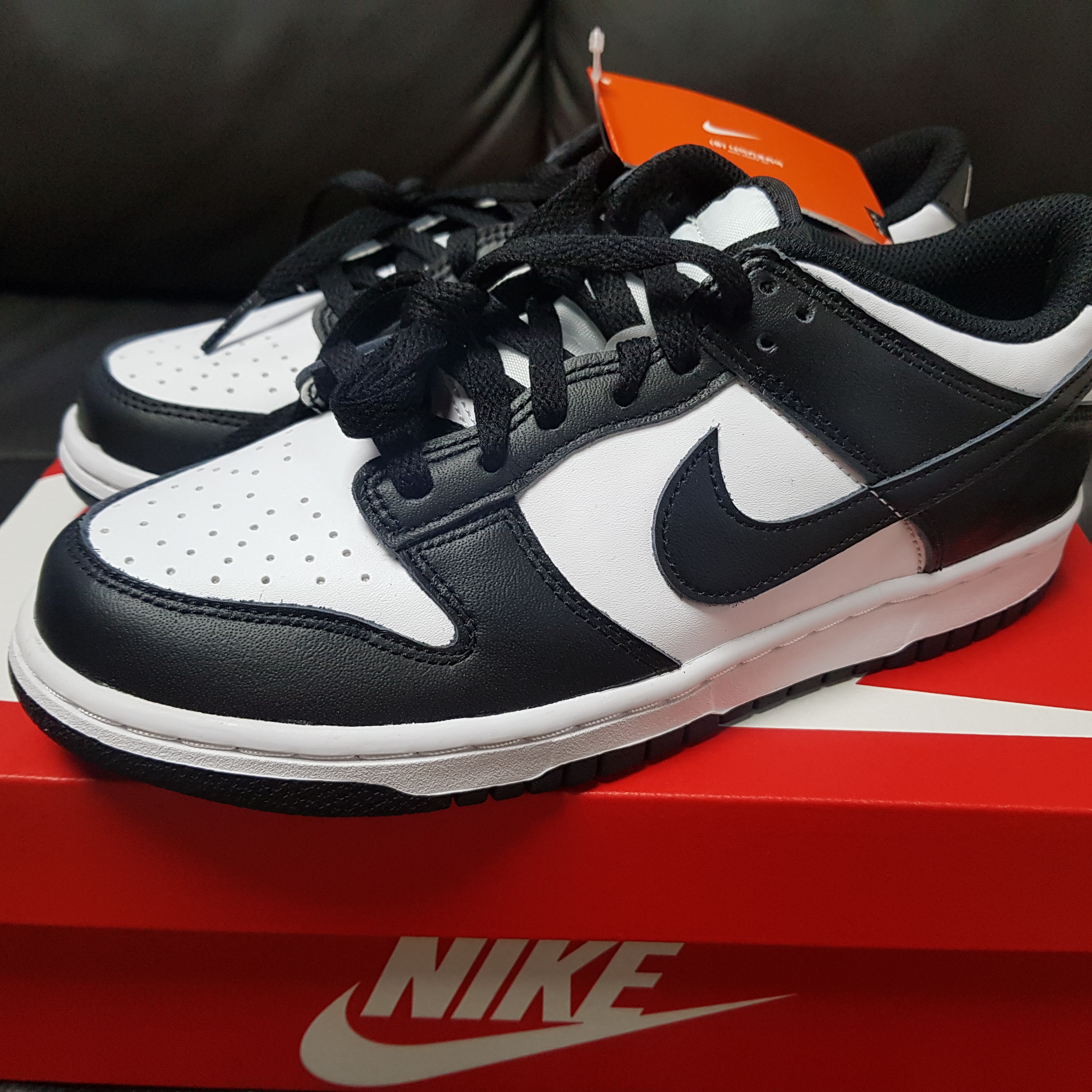 (GS) Nike Dunk Low Black 착용 스타일