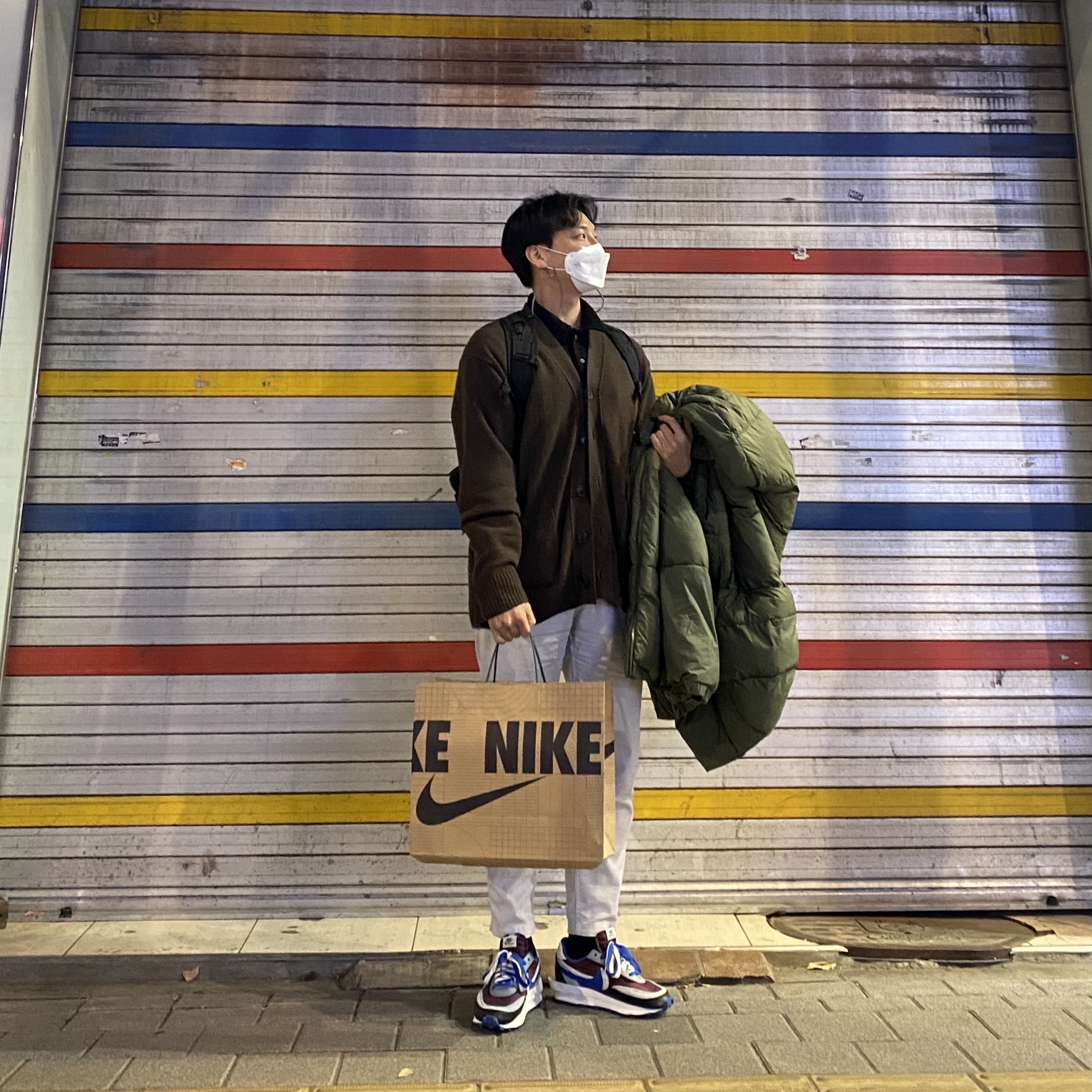 Nike x Sacai x Undercover LDWaffle Night Maroon Team Royal 착용 스타일