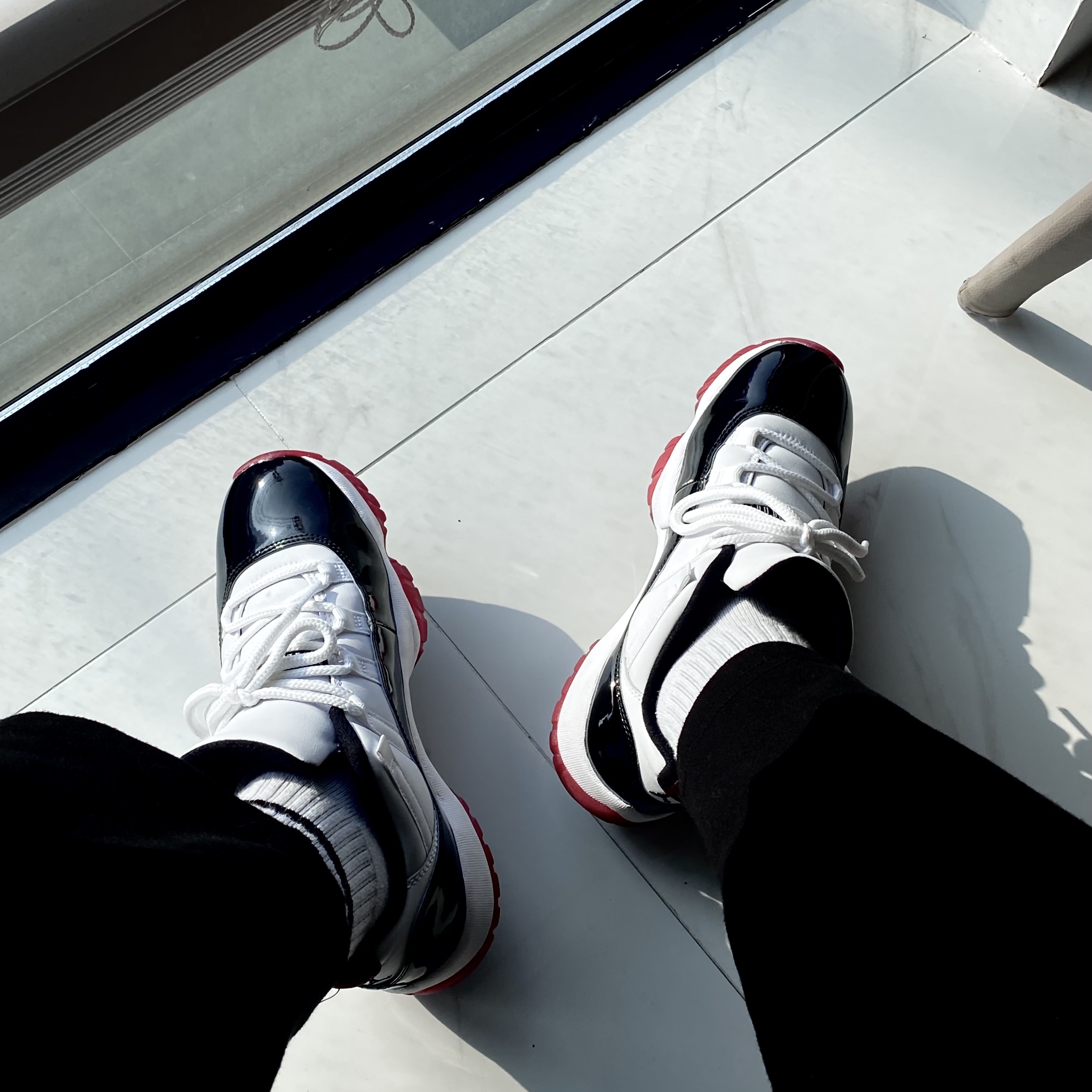 Jordan 11 Retro Low Concord Bred 착용 스타일