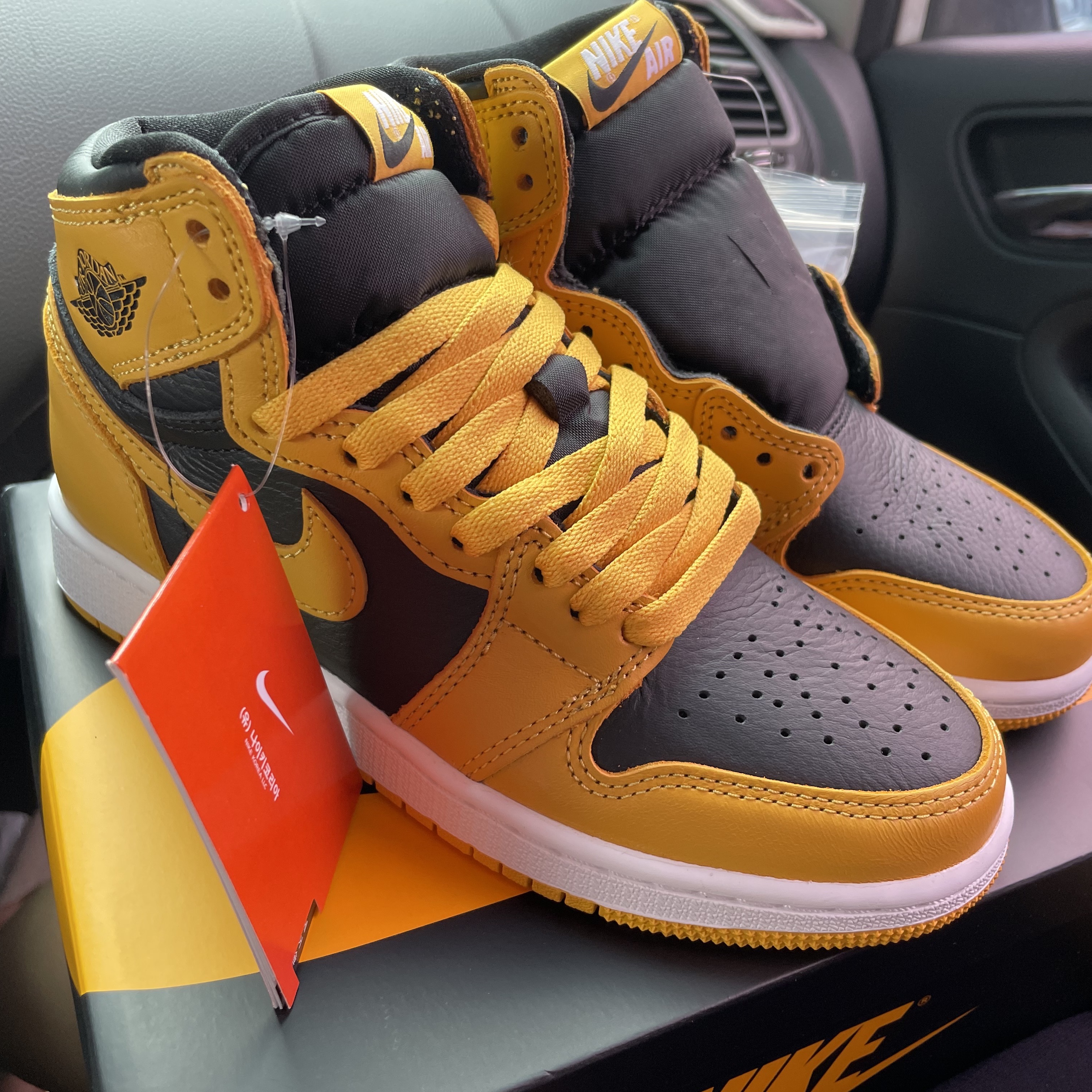 (GS) Jordan 4 Retro Tour Yellow, (GS) Jordan 1 Retro High OG Pollen 착용 스타일 - 3