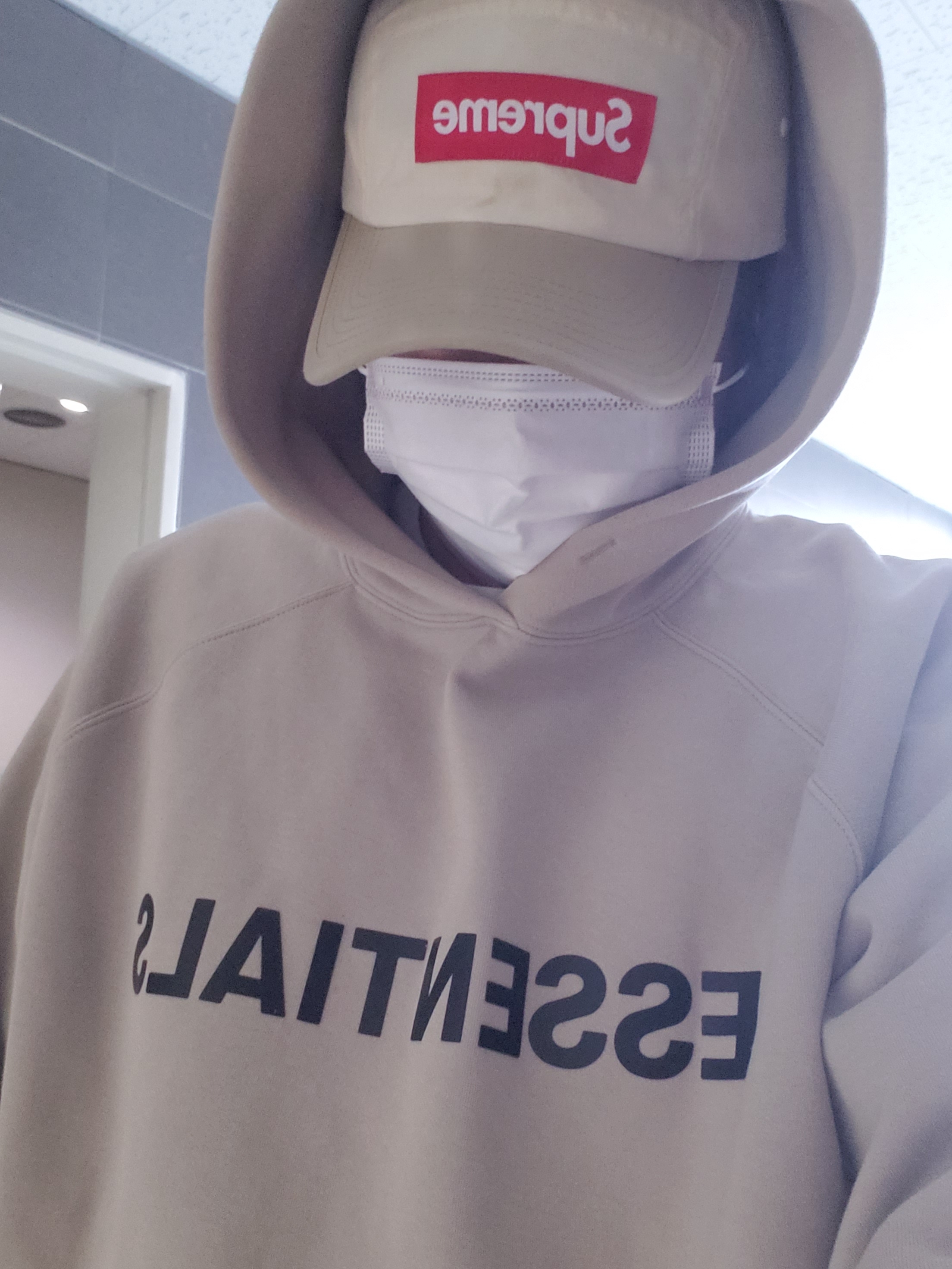 Supreme Waxed Cotton Camp Cap Natural - 21FW, Essentials 3D Silicon Applique Pullover Hoodie Moss - 20FW 착용 스타일