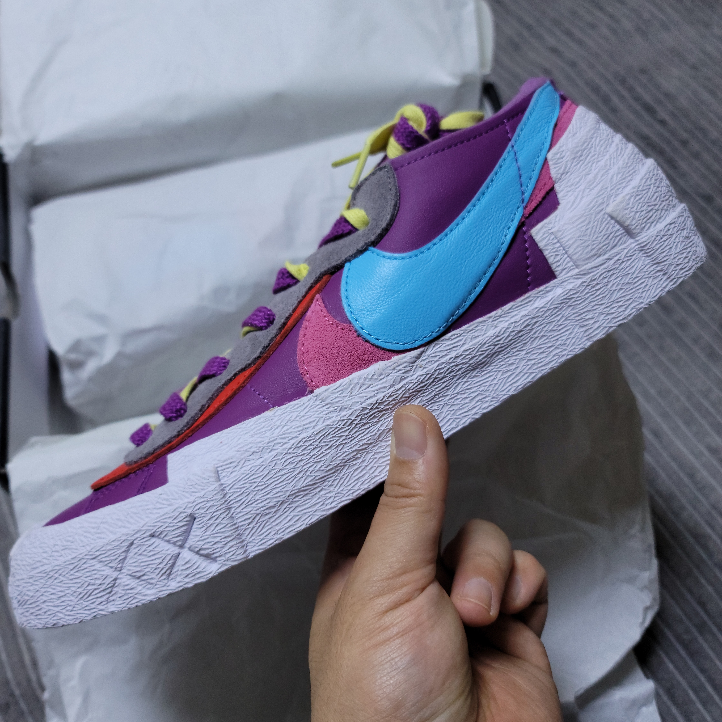 Nike x Sacai x Kaws Blazer Low Purple Dusk 착용 스타일