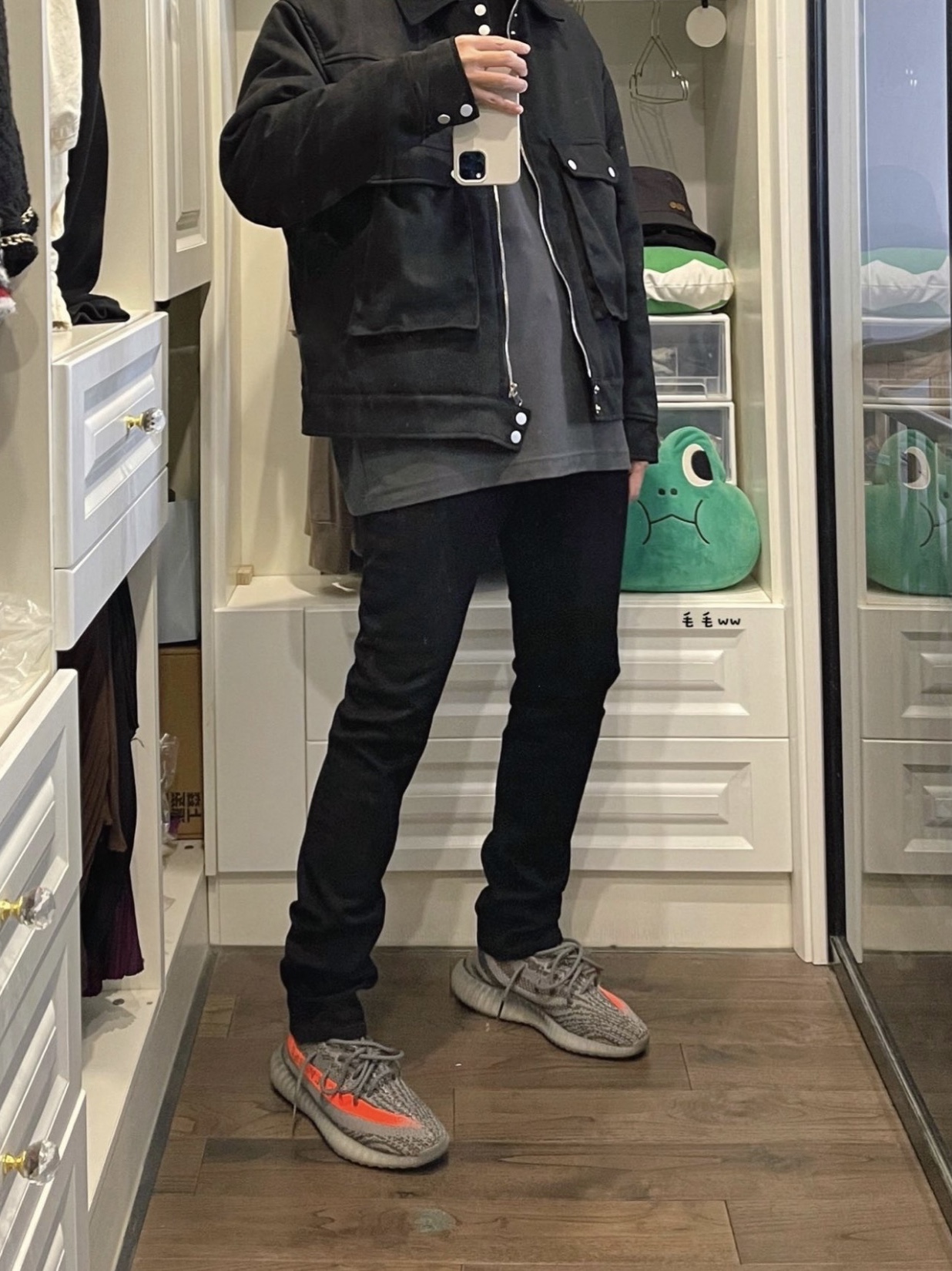 Adidas Yeezy Boost 350 V2 Beluga - Reflective 착용 스타일