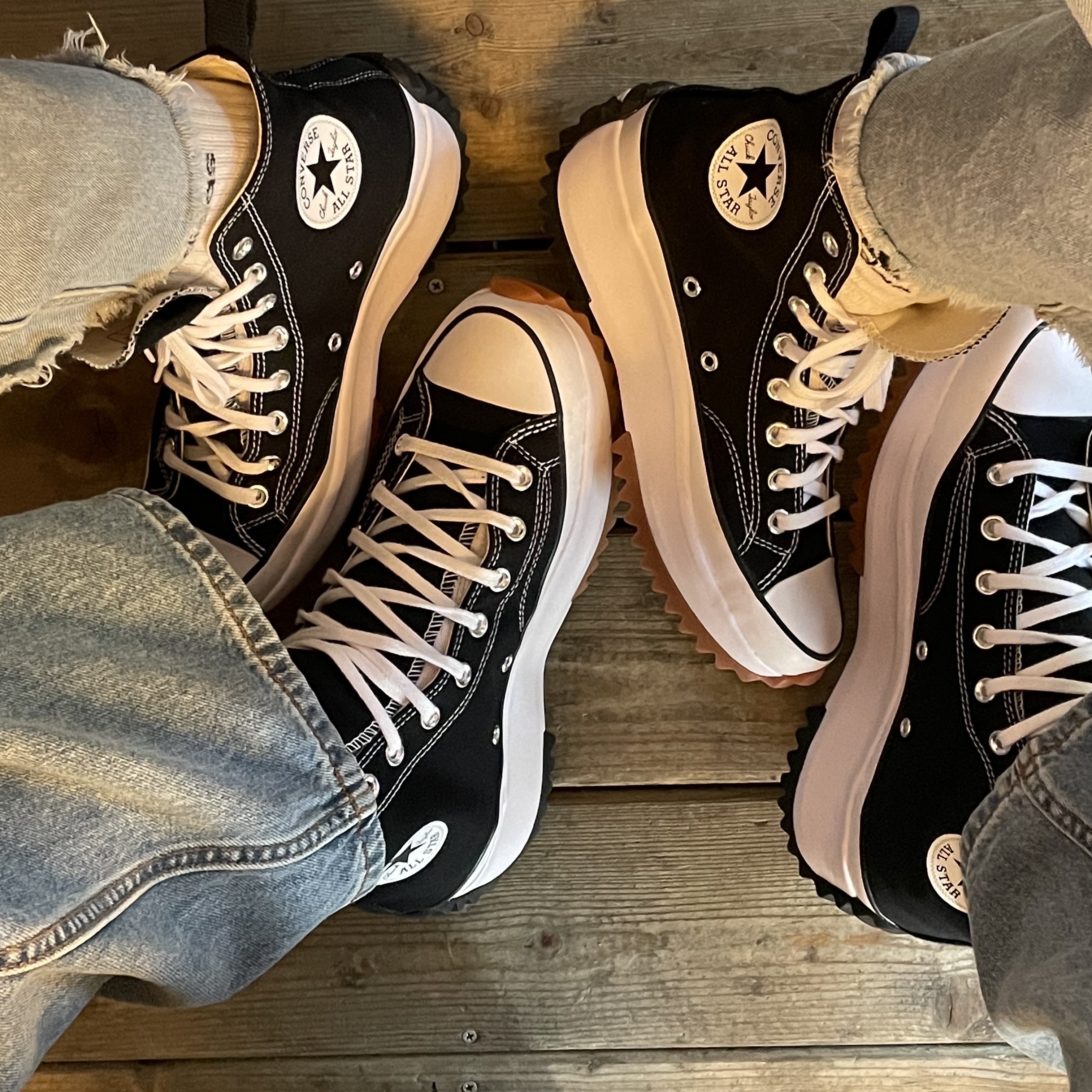 Converse Run Star Hike Hi Black White Gum 착용 스타일 - 2