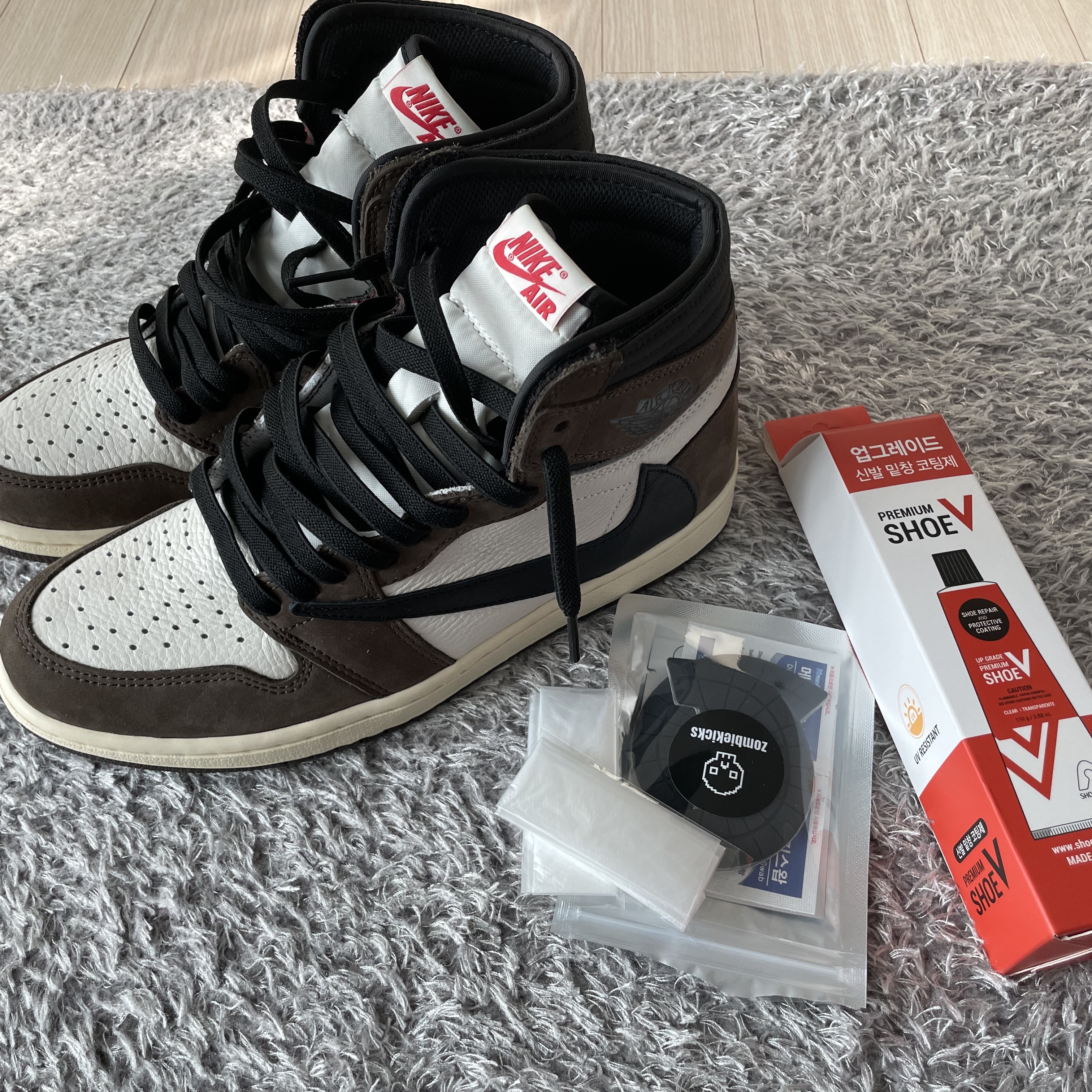 Jordan 1 x Travis Scott Retro High OG SP Mocha 착용 스타일