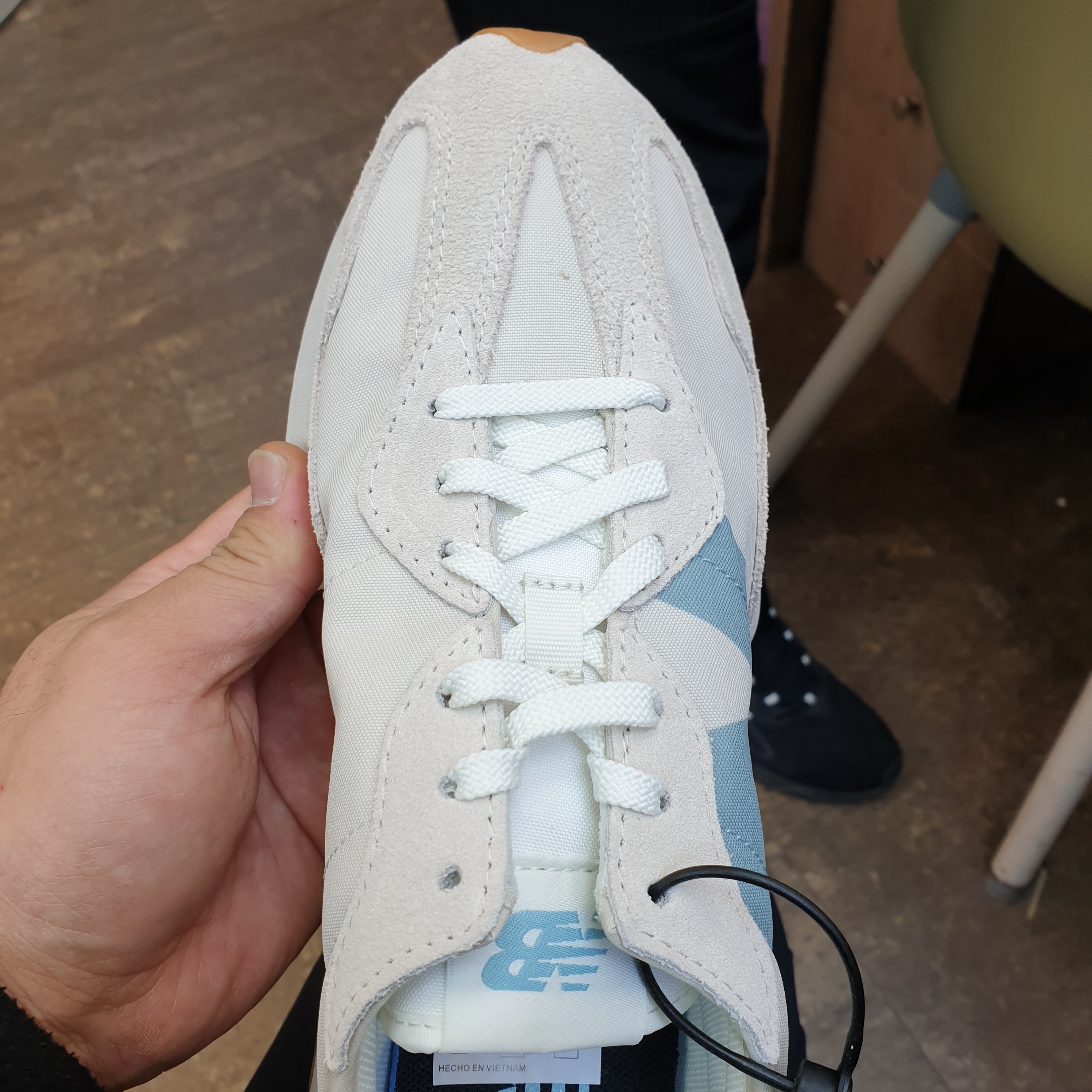 (W) New Balance 327 Moonbeam Storm Blue 착용 스타일 - 2