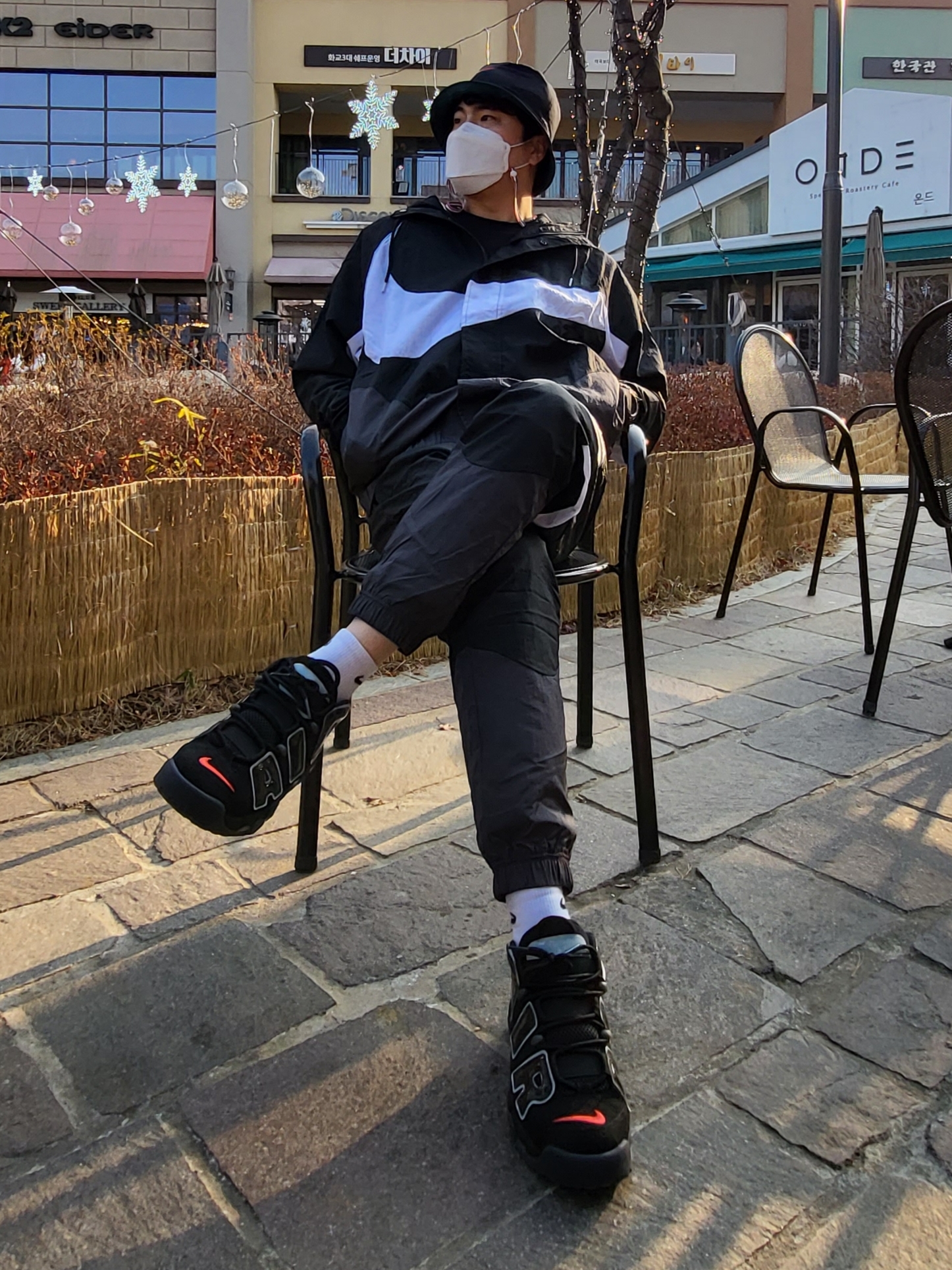Nike Air More Uptempo 96 Maximum Volume 착용 스타일