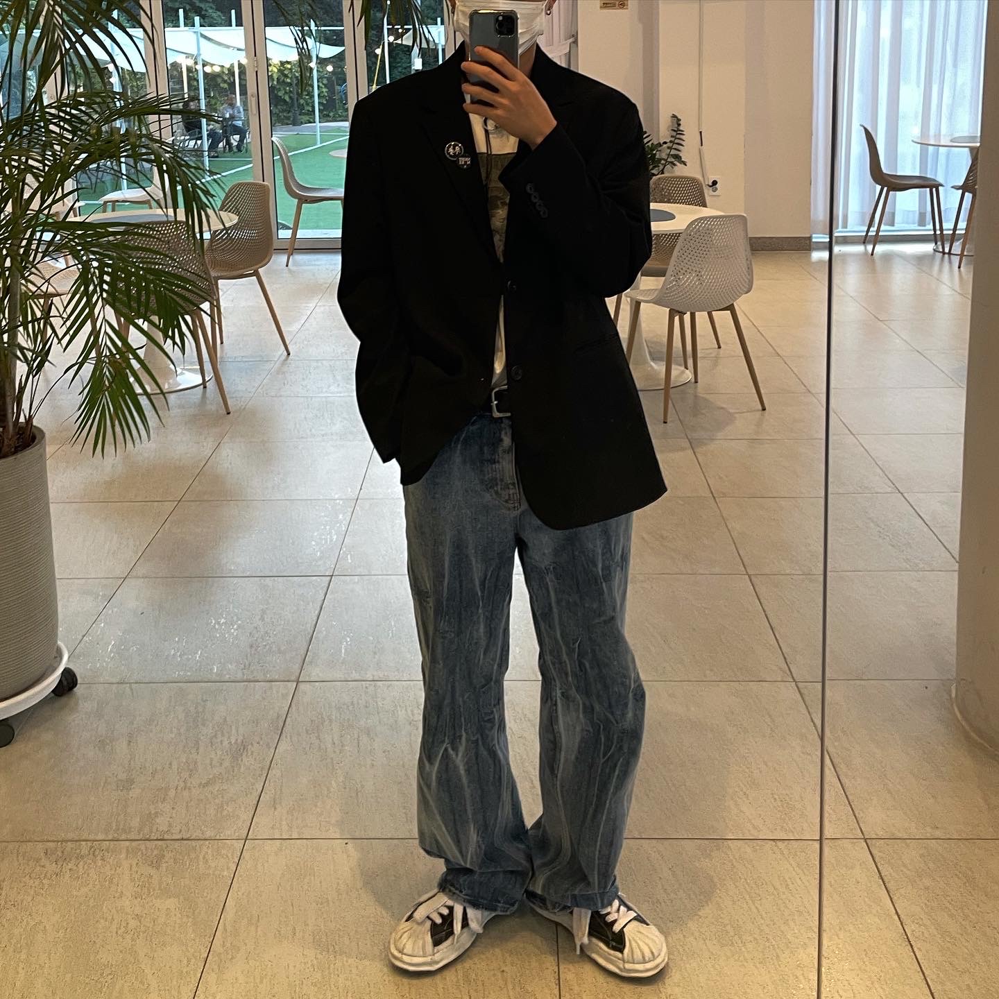 Maison Mihara Yasuhiro Blakey OG Sole Leather Low-top Sneakers Black 착용 스타일 - 2