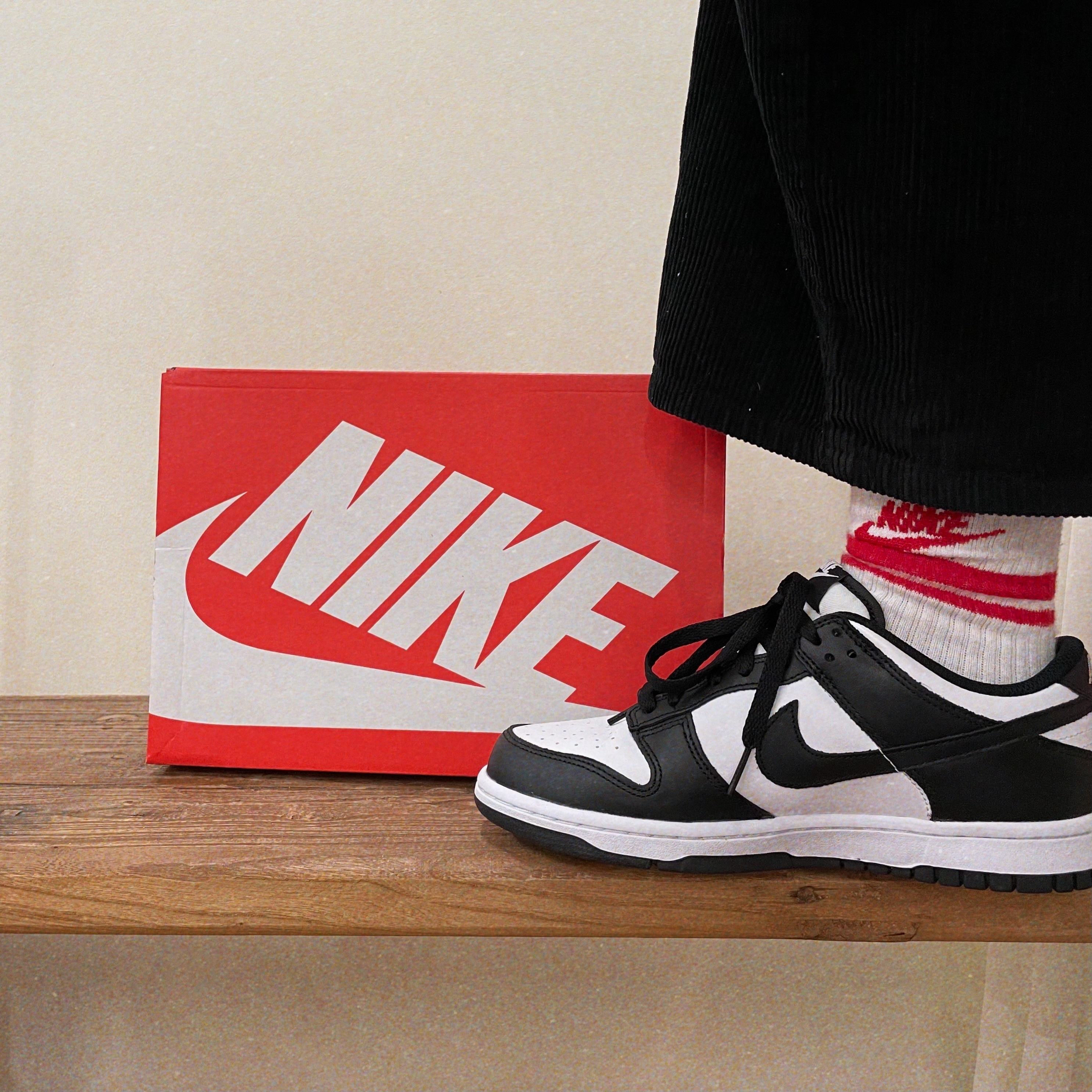 (GS) Nike Dunk Low Black 착용 스타일 - 2