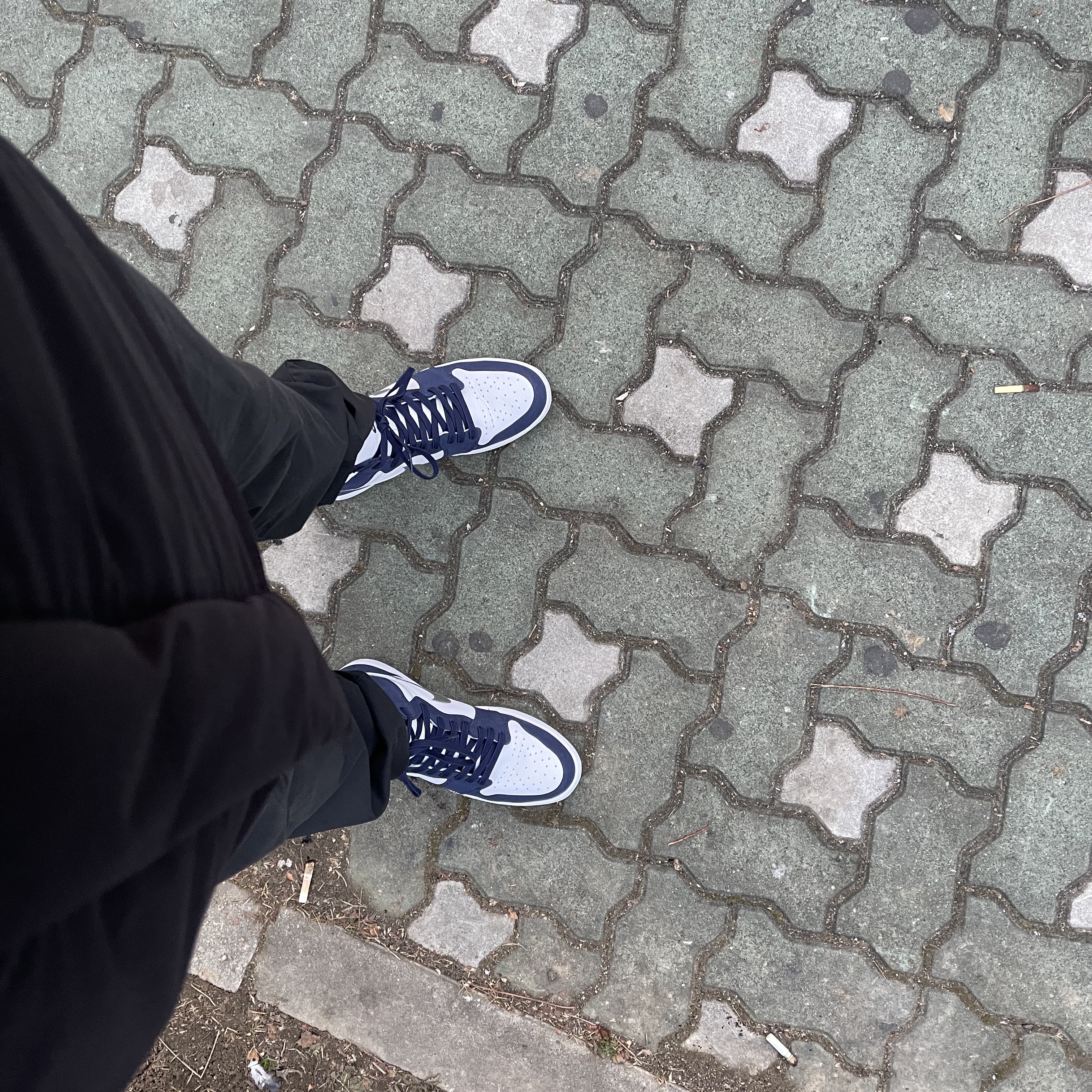 Jordan 1 Retro High OG CO.JP Midnight Navy 착용 스타일 - 2