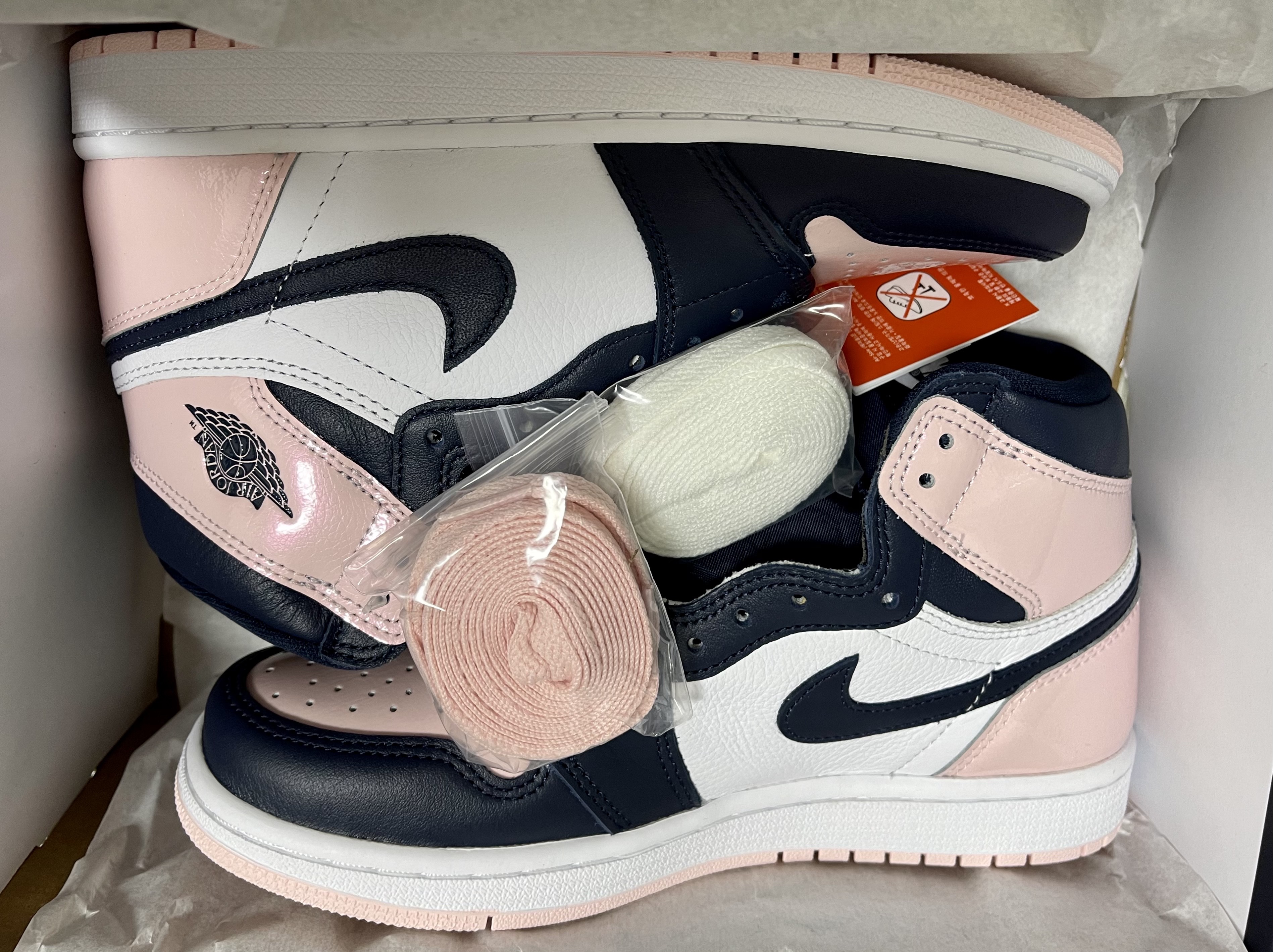 (W) Jordan 1 Retro High OG Atmosphere 착용 스타일
