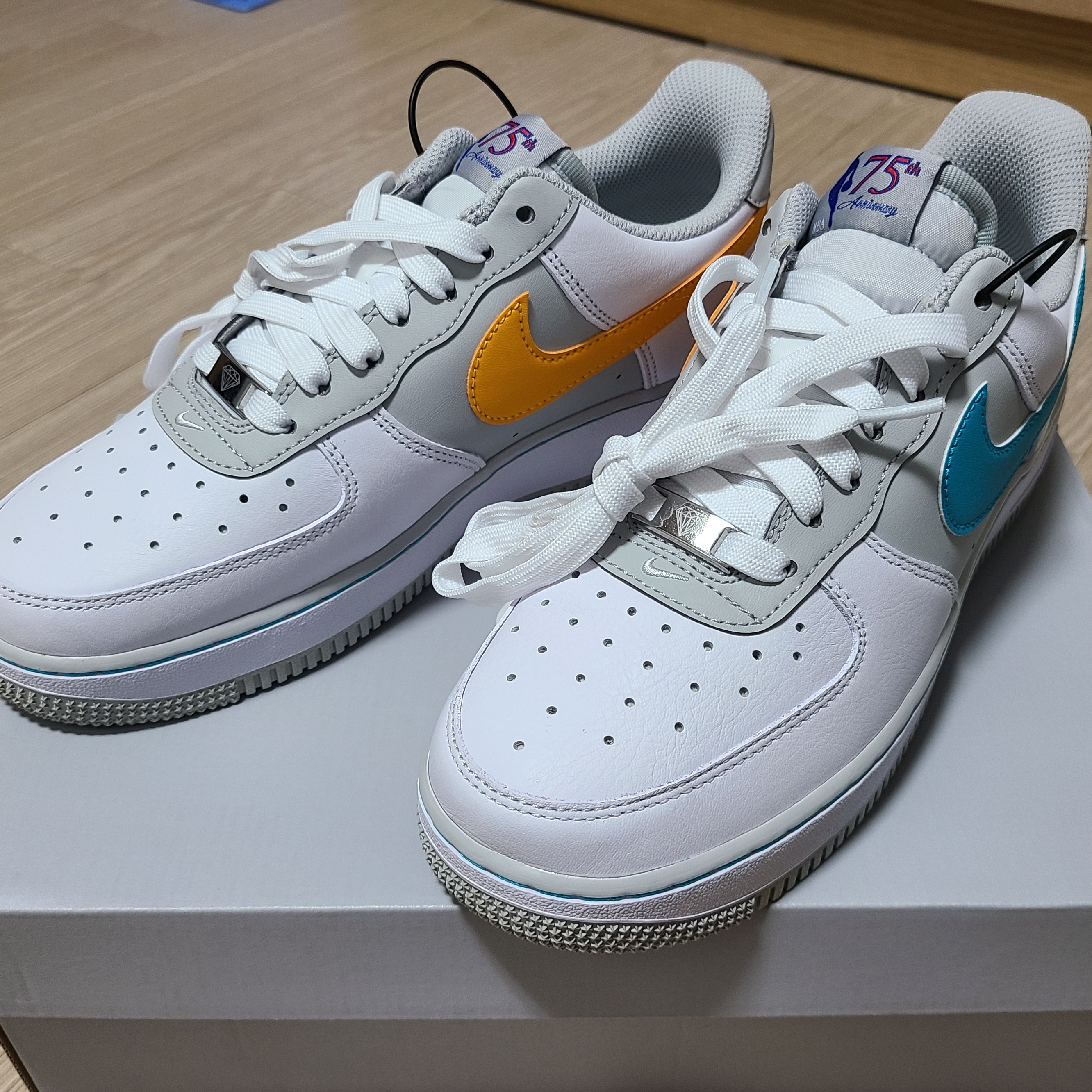 Nike x NBA Air Force 1 '07 LV8 EMB White Turquoise Blue 착용 스타일