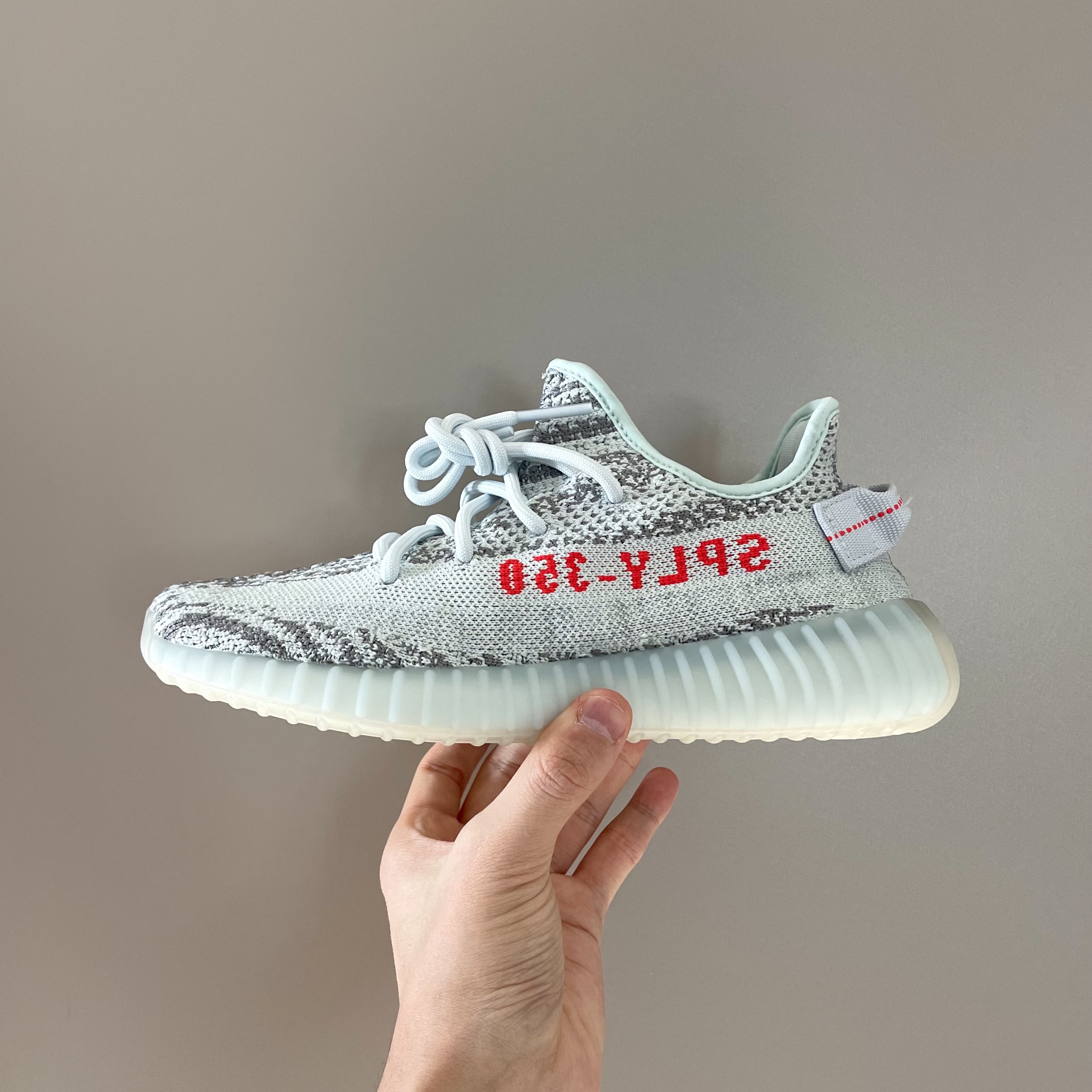 Adidas Yeezy Boost 350 V2 Blue Tint 2017 착용 스타일