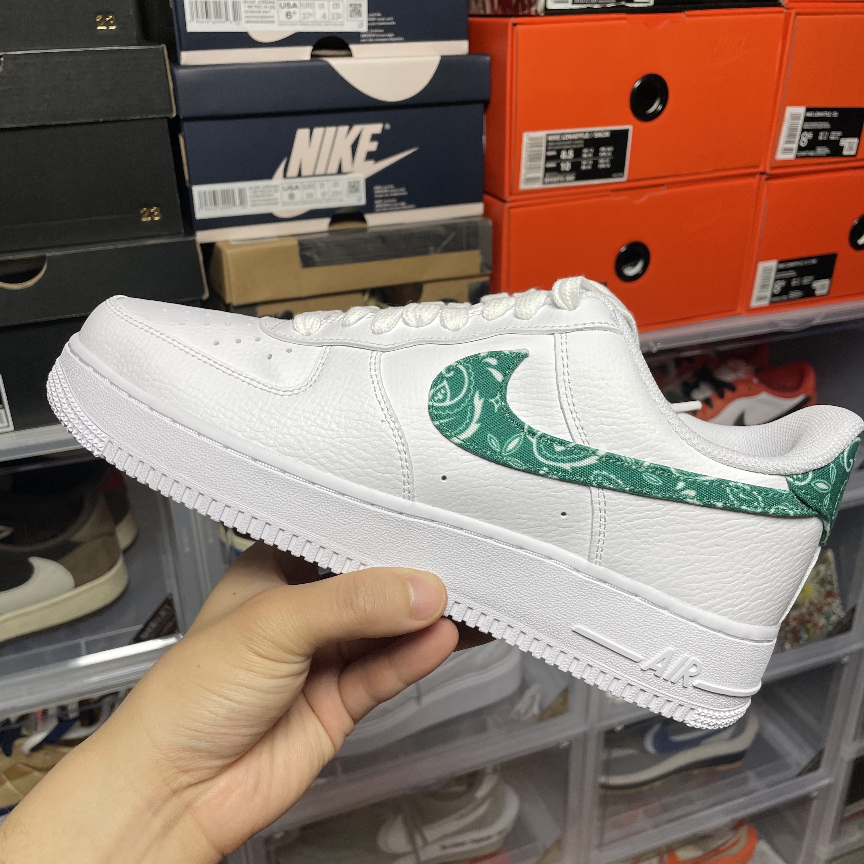 (W) Nike Air Force 1 '07 Essential Paisley Swoosh White Malachite 착용 스타일