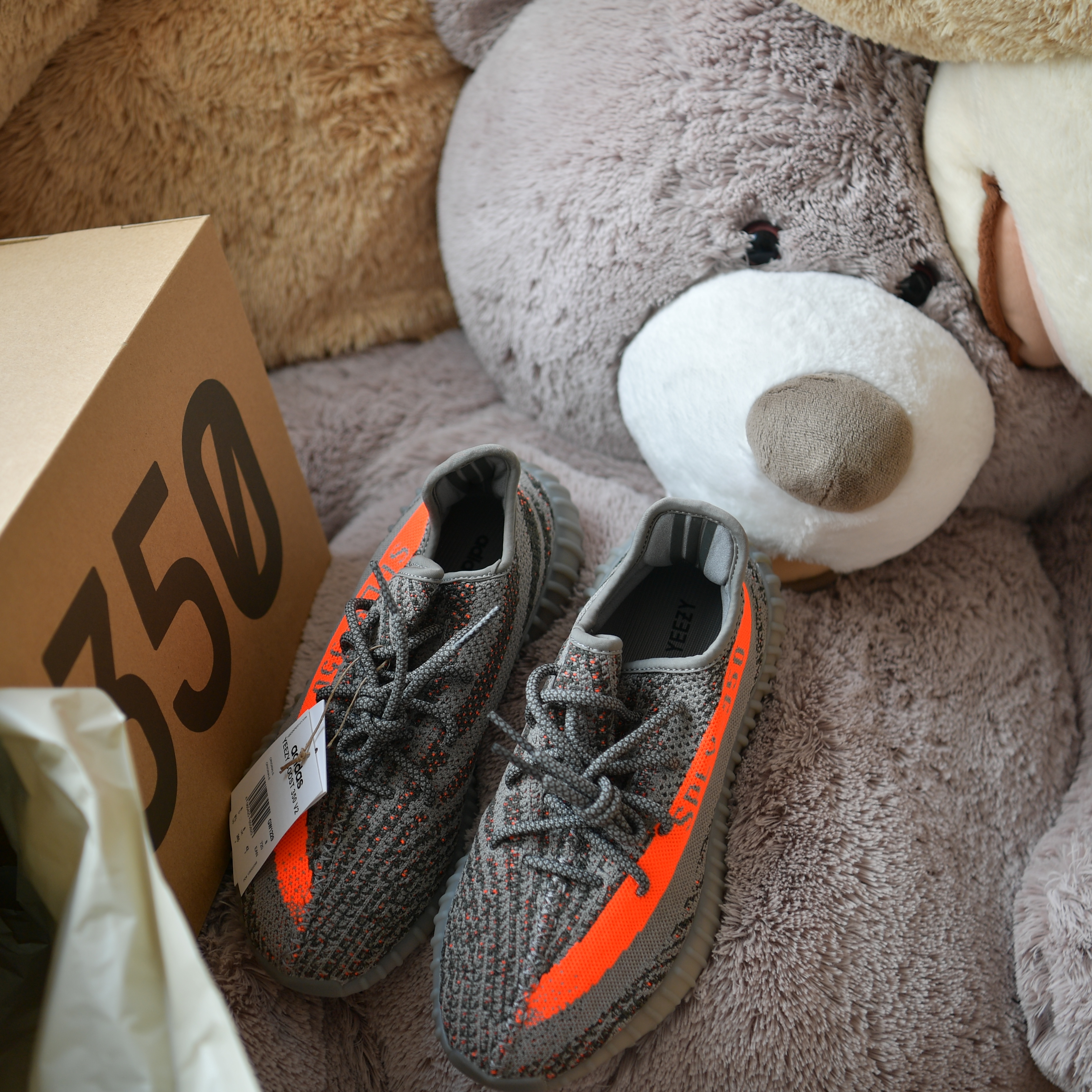 Adidas Yeezy Boost 350 V2 Beluga - Reflective 착용 스타일 - 1