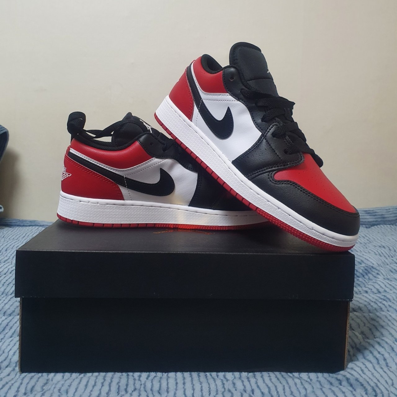 Jordan 1 Low Bred Toe 착용 스타일 - 1