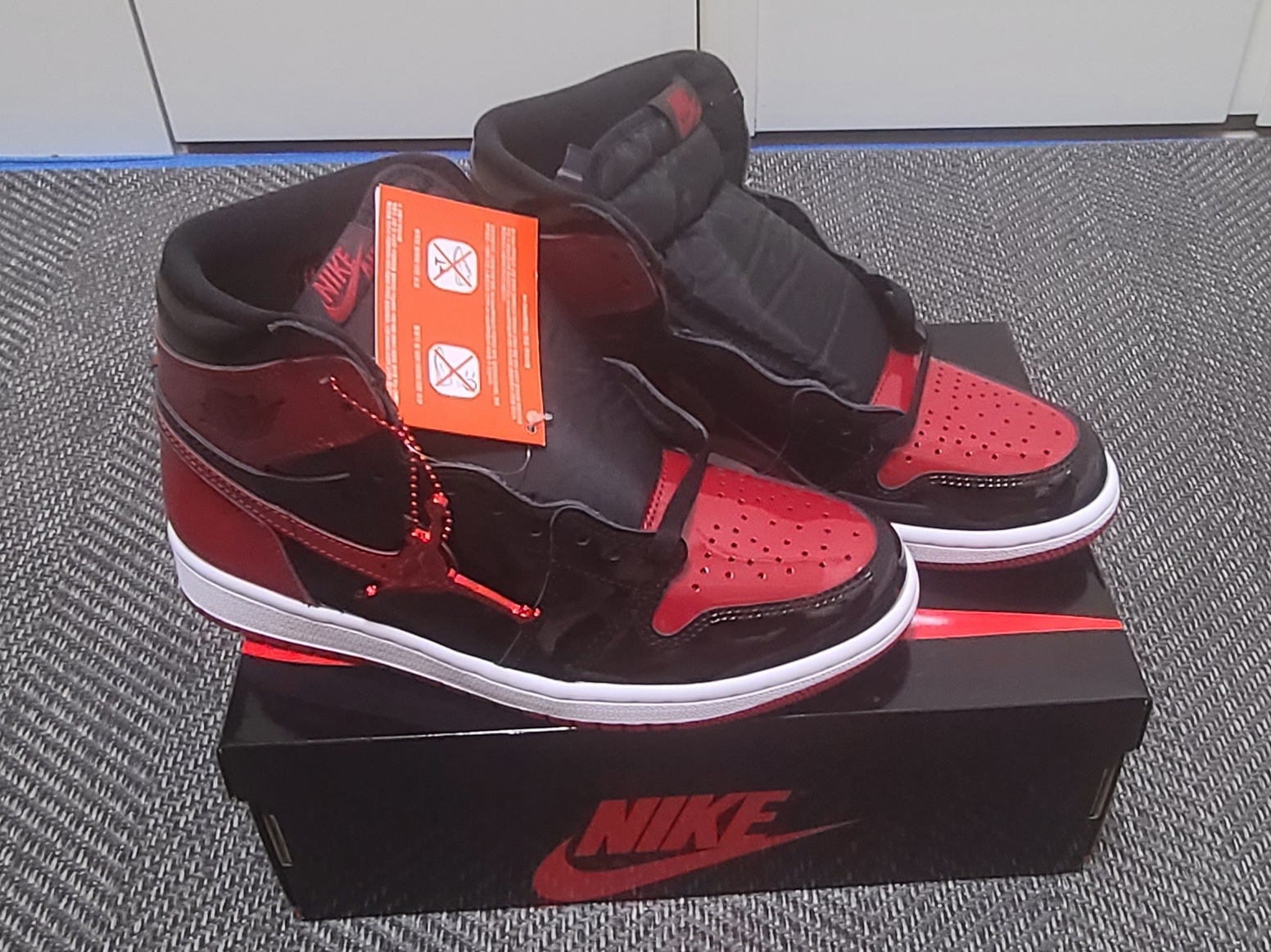 Jordan 1 Retro High OG Patent Bred 착용 스타일