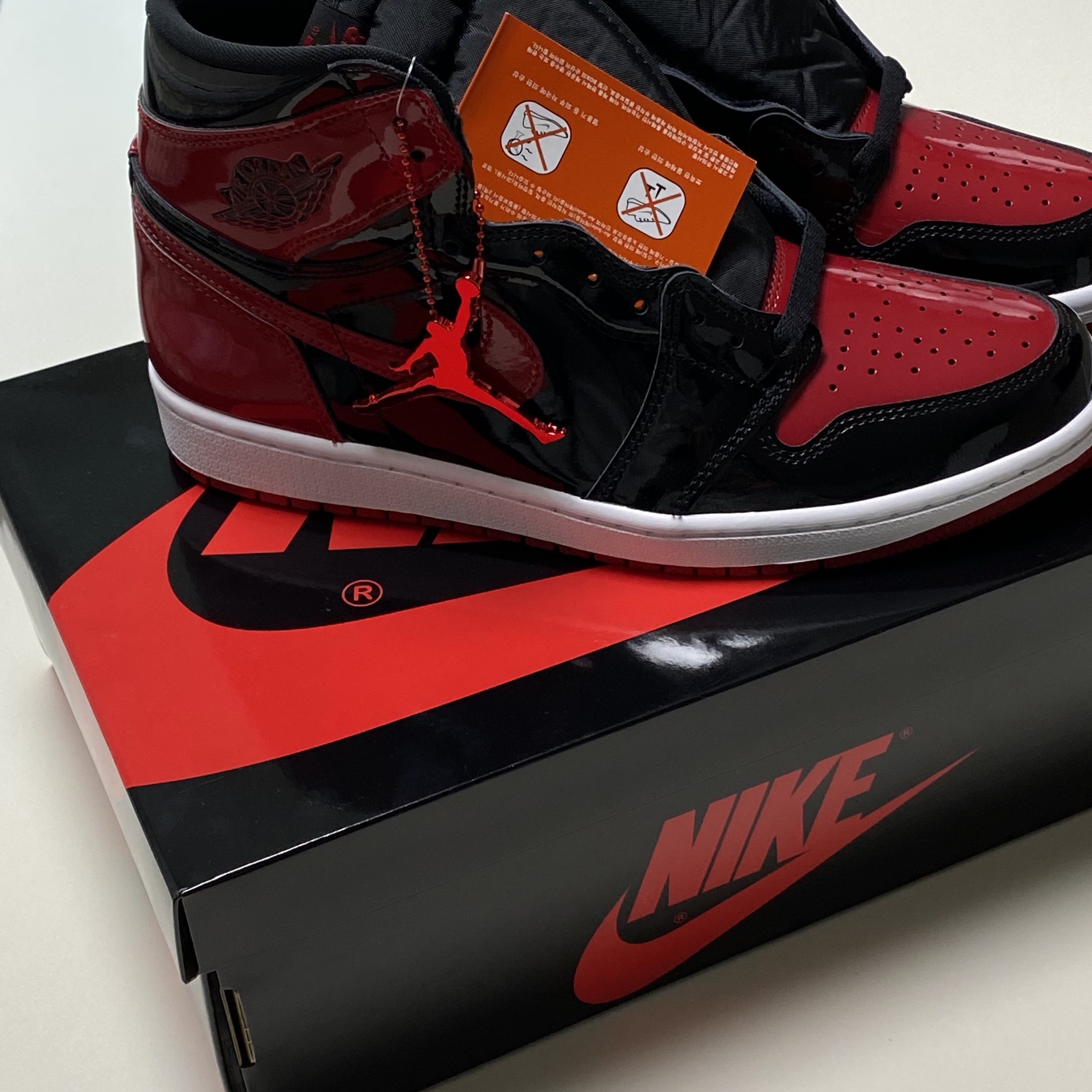 Jordan 1 Retro High OG Patent Bred 착용 스타일 - 2