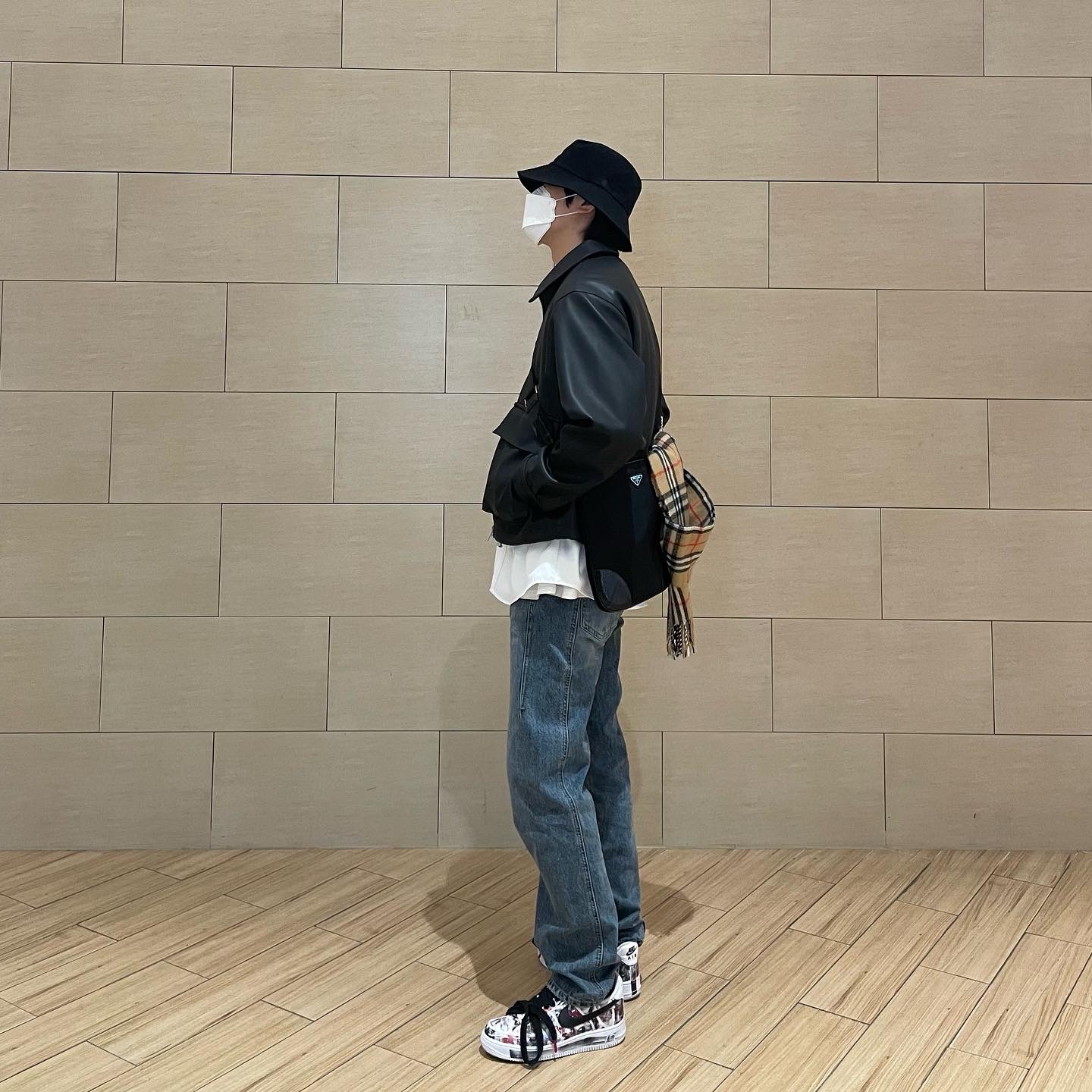 Nike x Peaceminusone Air Force 1 Low Para-Noise 2.0, Burberry Classic Check Cashmere Muffler Archive Beige 착용 스타일