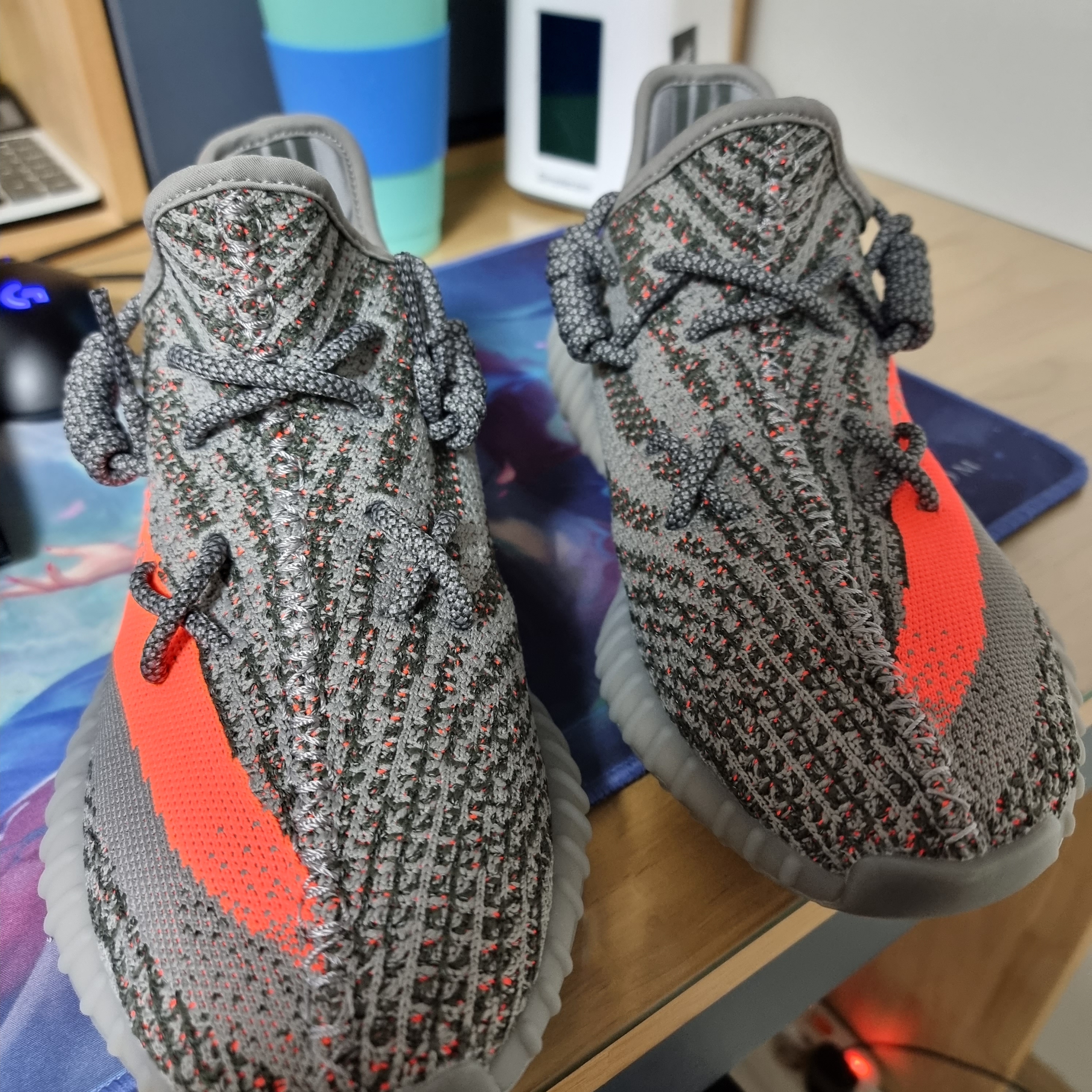 Adidas Yeezy Boost 350 V2 Beluga - Reflective 착용 스타일 - 3