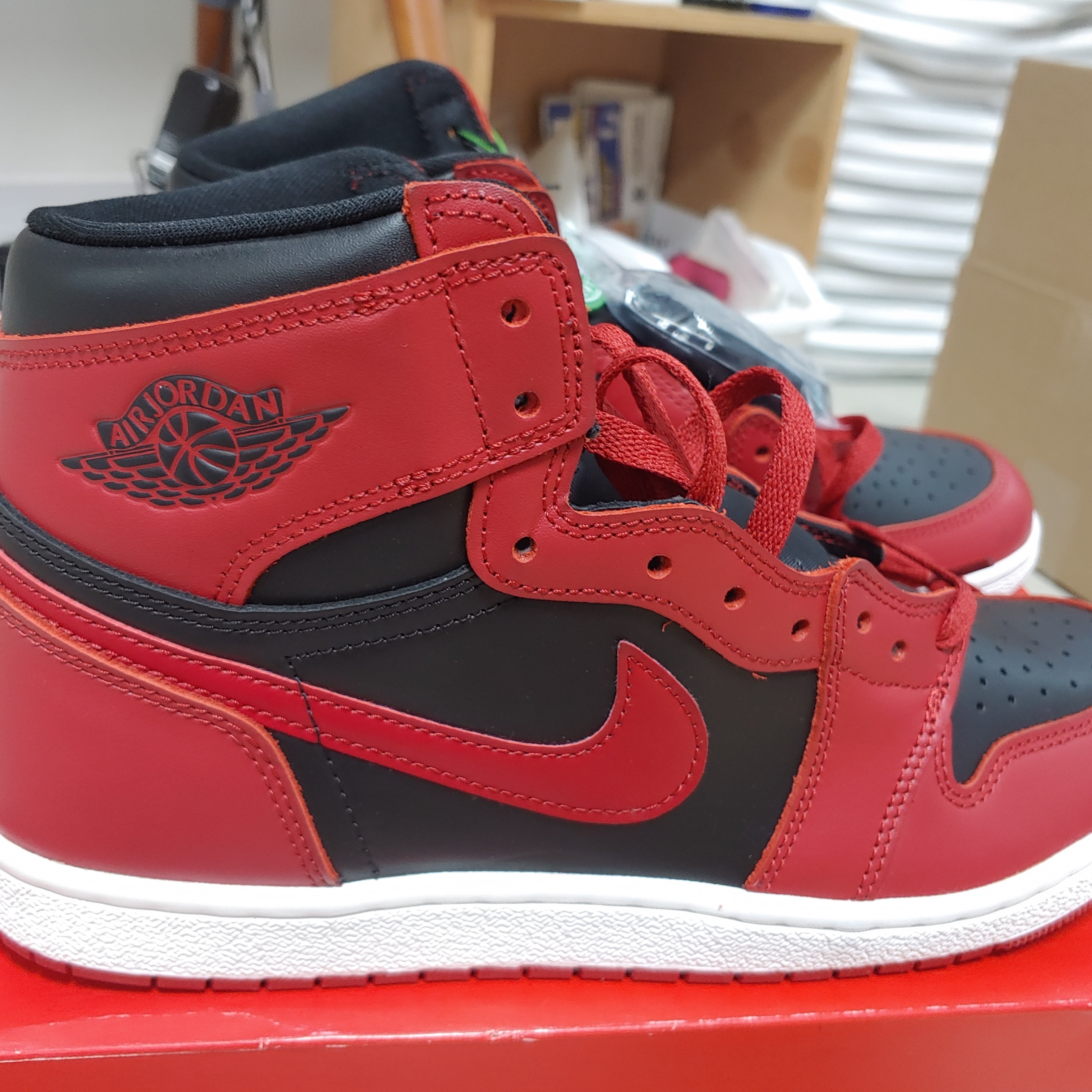 Jordan 1 High 85 Varsity Red 착용 스타일 - 2