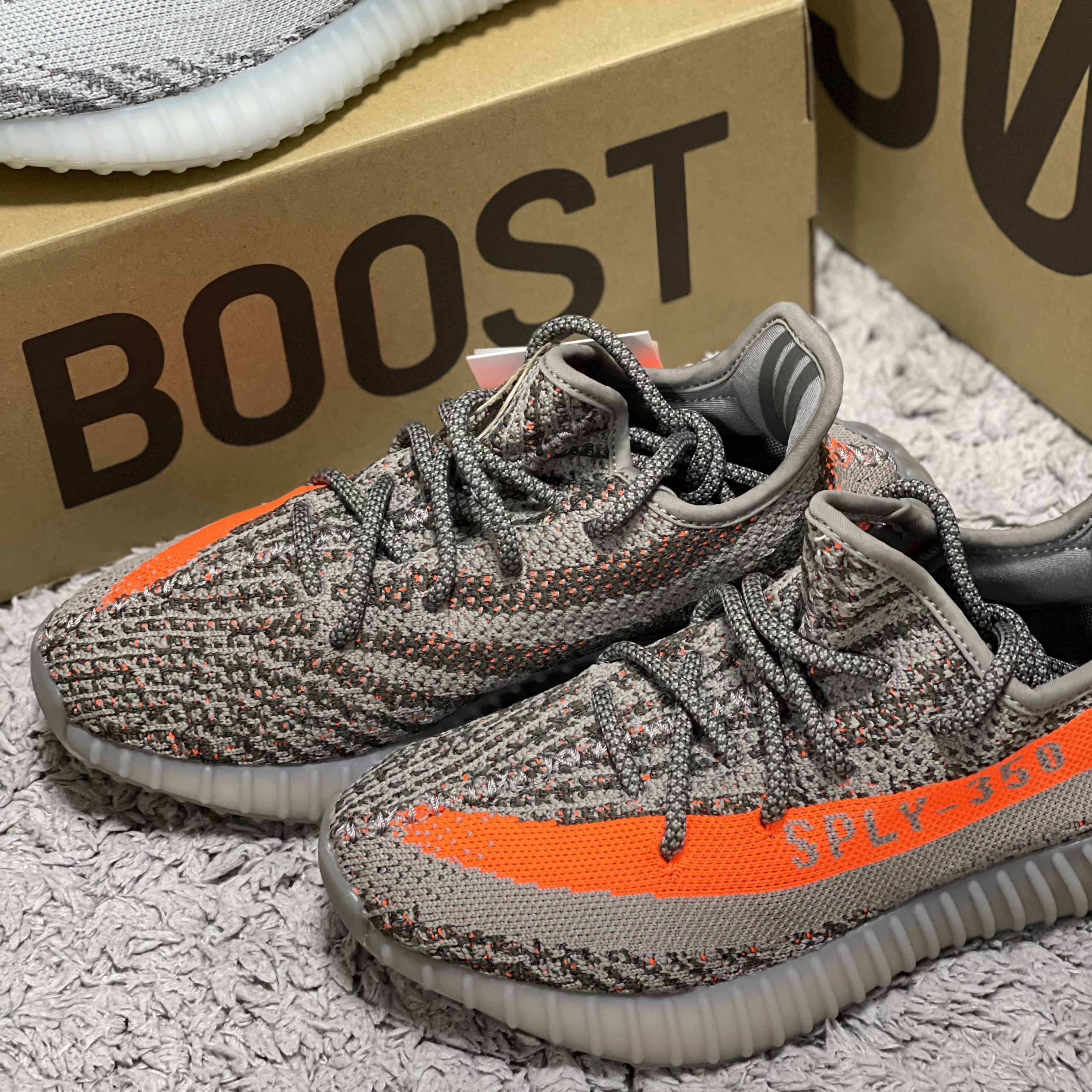 Adidas Yeezy Boost 350 V2 Beluga - Reflective, Adidas Yeezy Boost 350 V2 Blue Tint 2017 착용 스타일 - 3