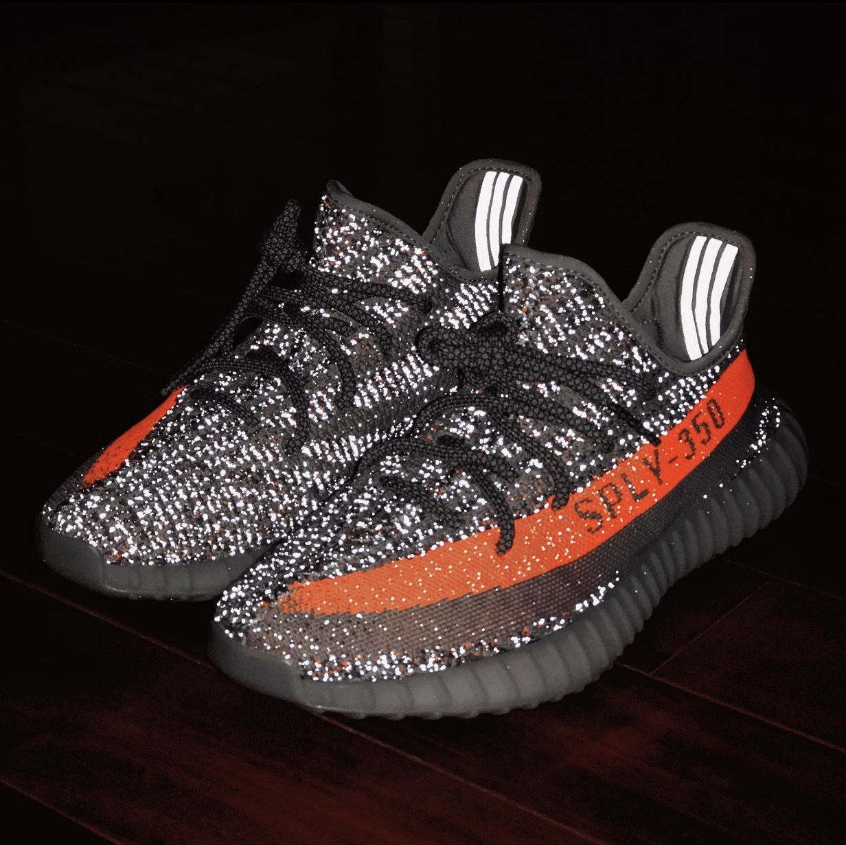 Adidas Yeezy Boost 350 V2 Beluga - Reflective 착용 스타일 - 2