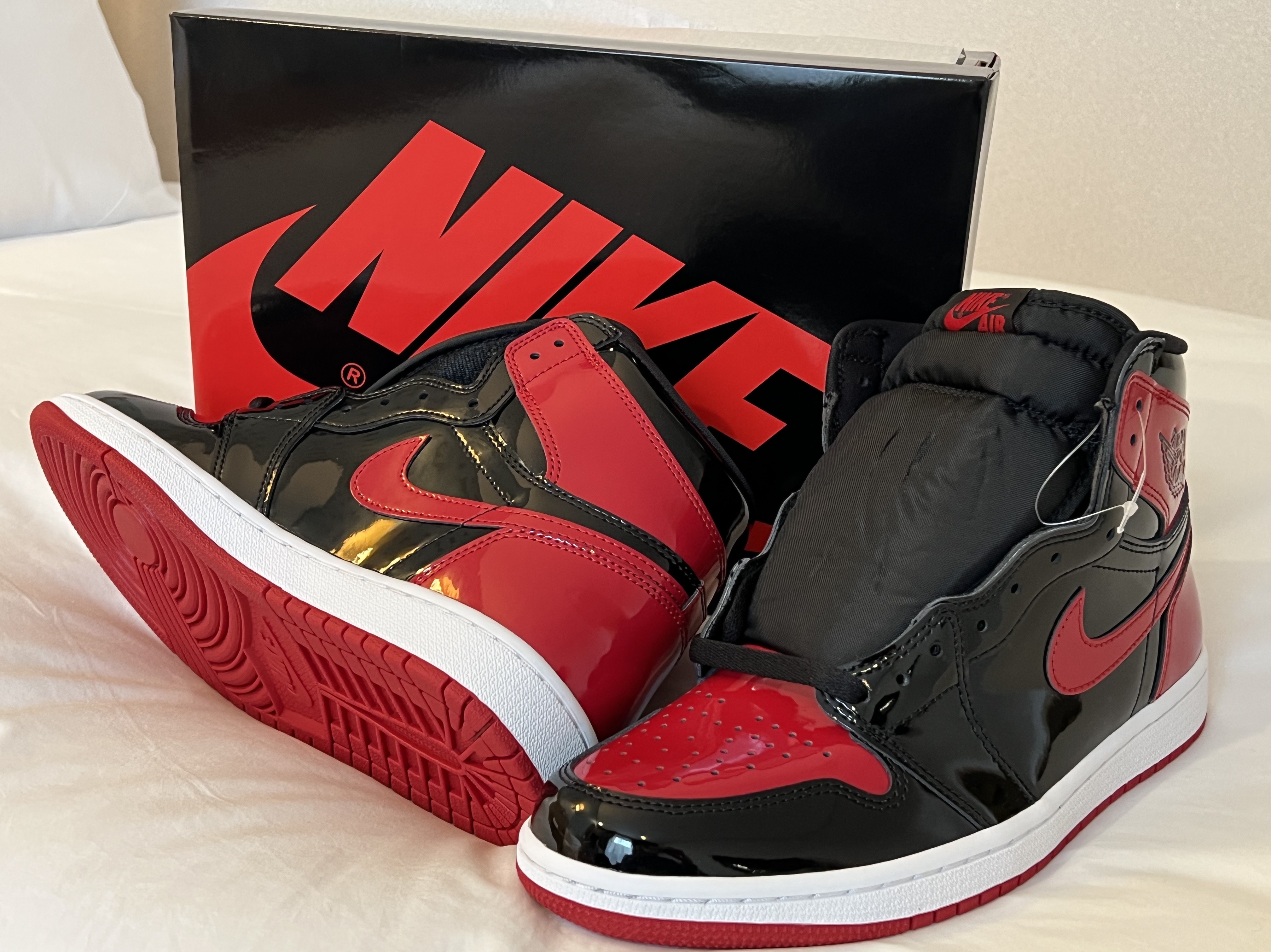 Jordan 1 Retro High OG Patent Bred 착용 스타일 - 1