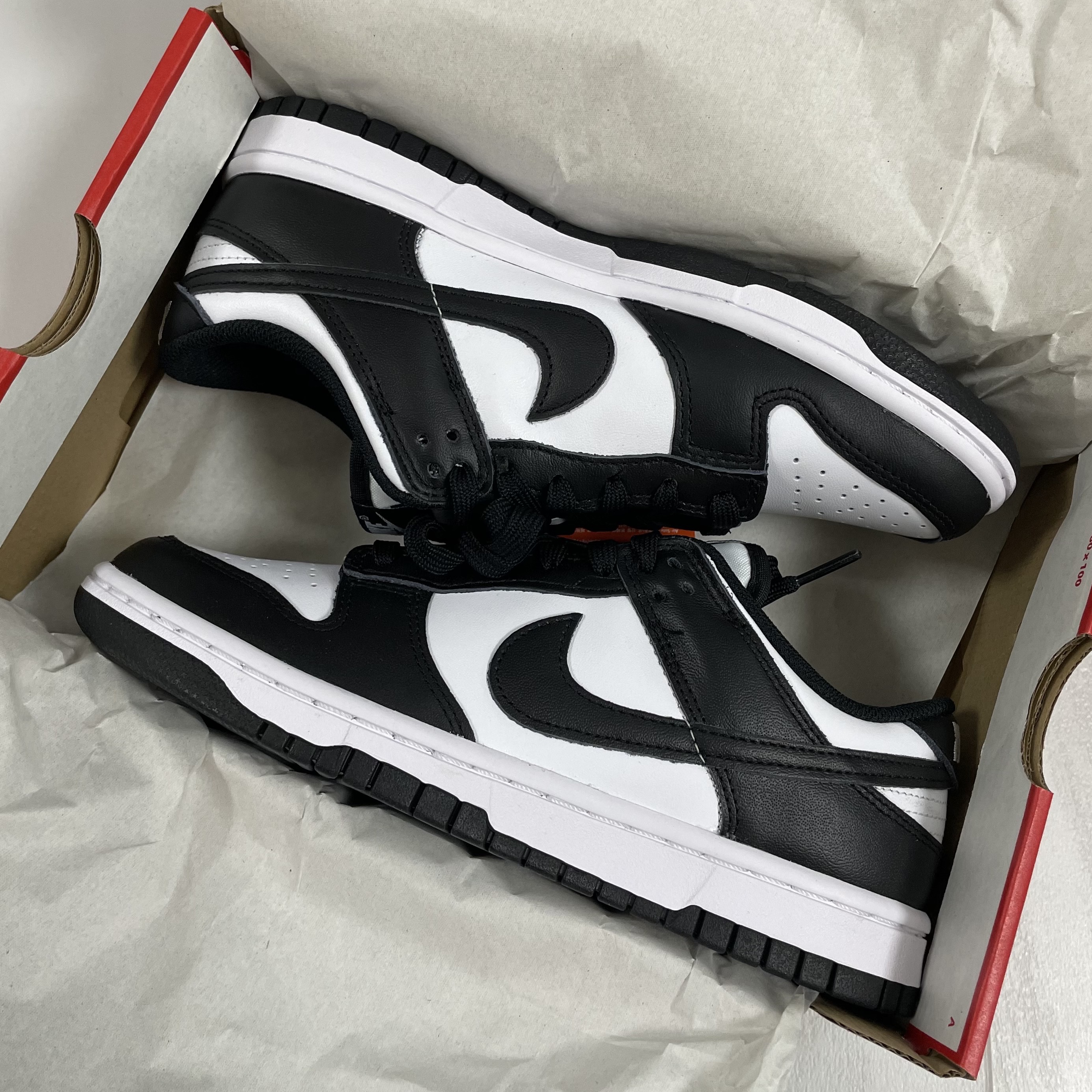 Nike Dunk Low Retro Black 착용 스타일