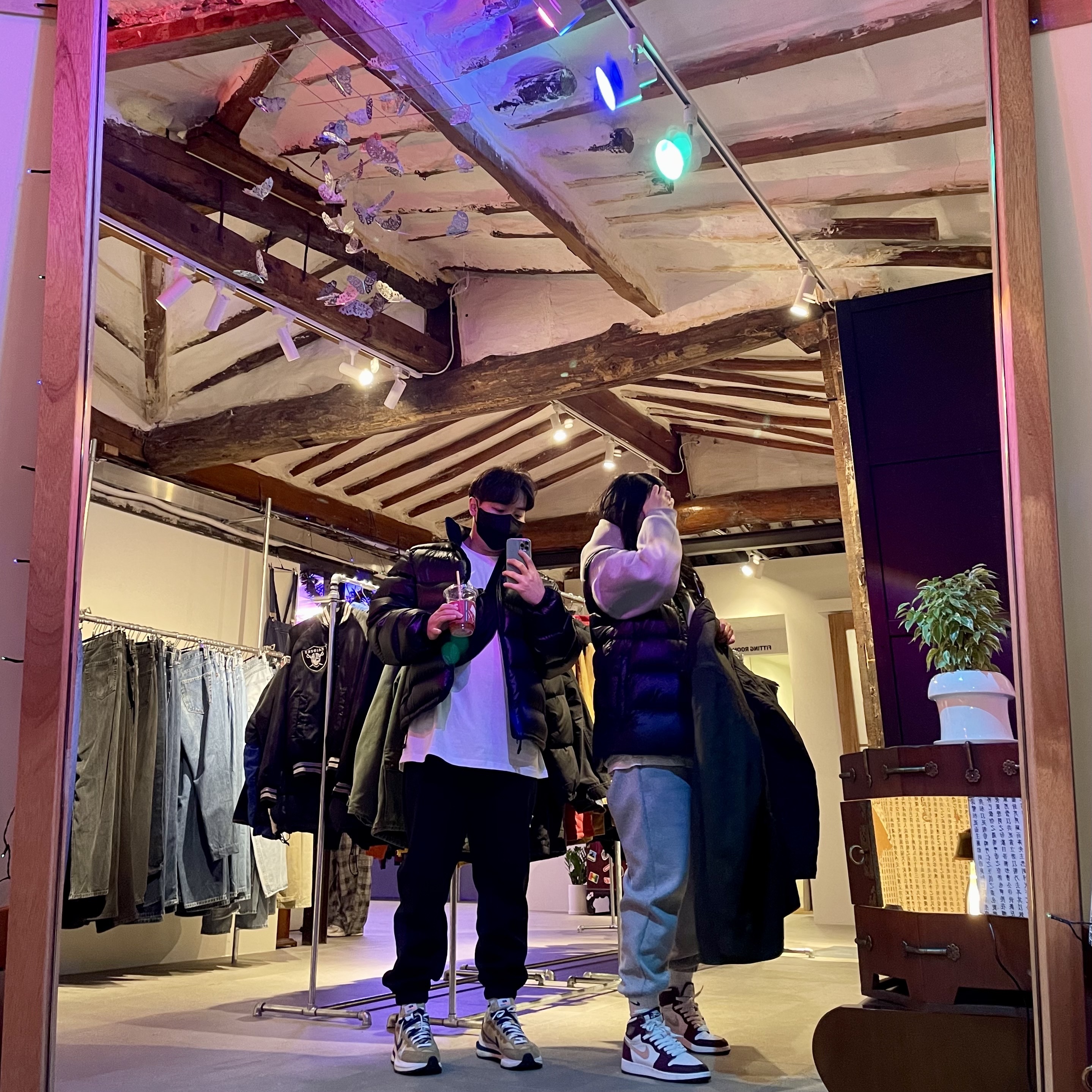 Nike x Drake Nocta Puffer Jacket Black - Asia, Nike x Sacai VaporWaffle Sesame and Blue Void 착용 스타일