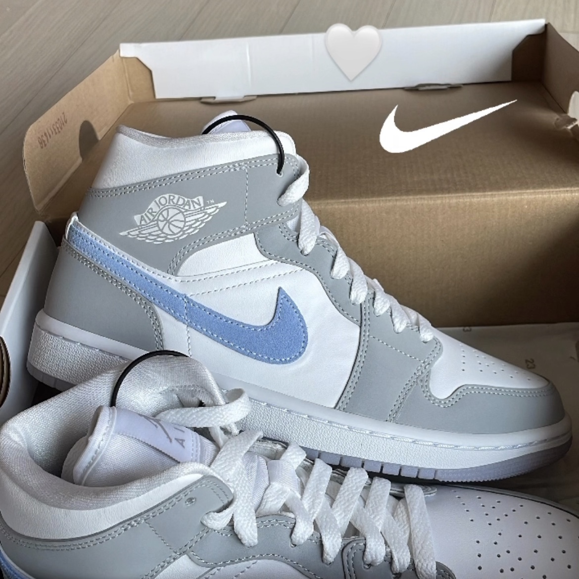 (W) Jordan 1 Mid Wolf Grey 착용 스타일 - 1