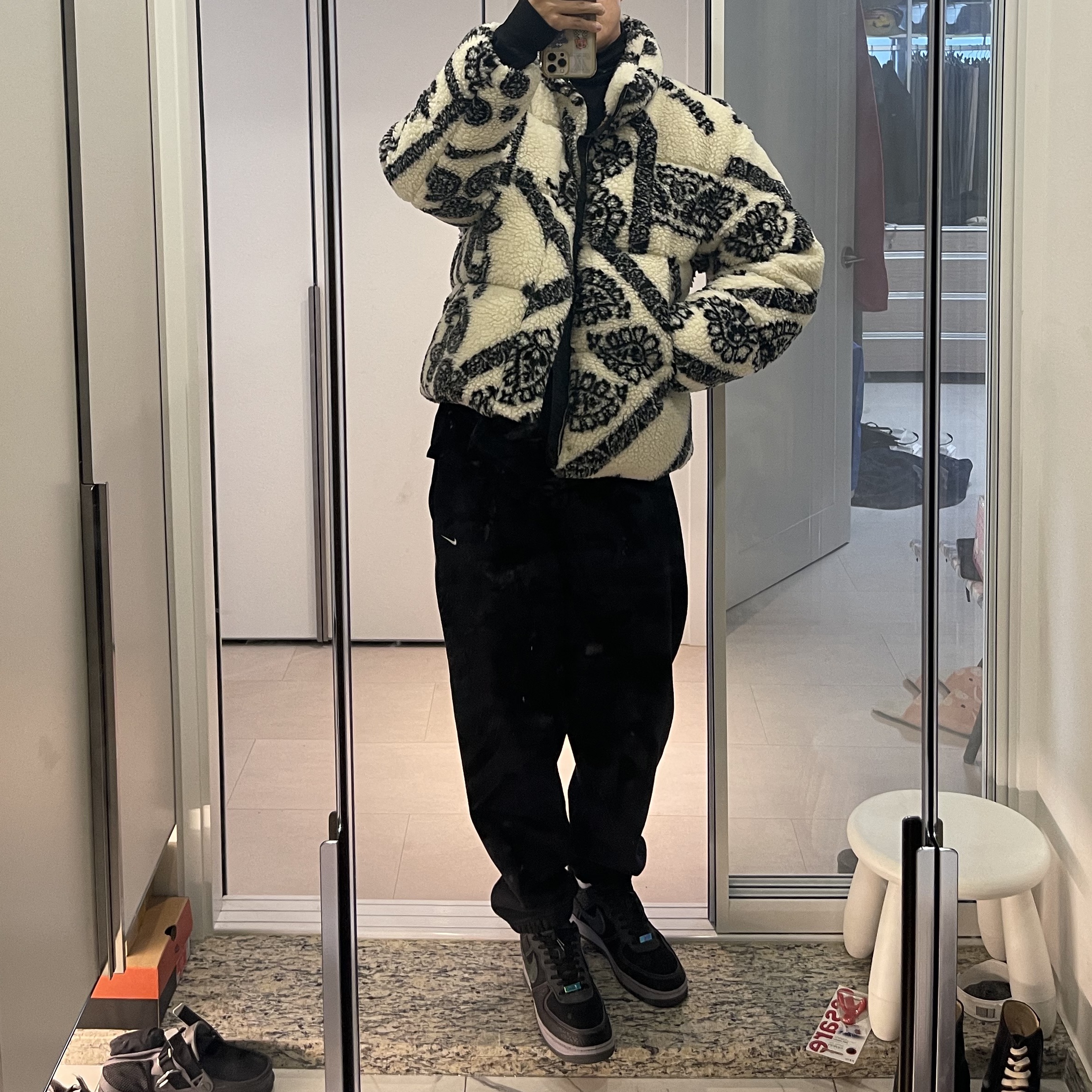 Nike x A Ma Maniere Air Force 1 Low, Nike NRG Solo Swoosh Fleece Pants Black - US/EU 착용 스타일