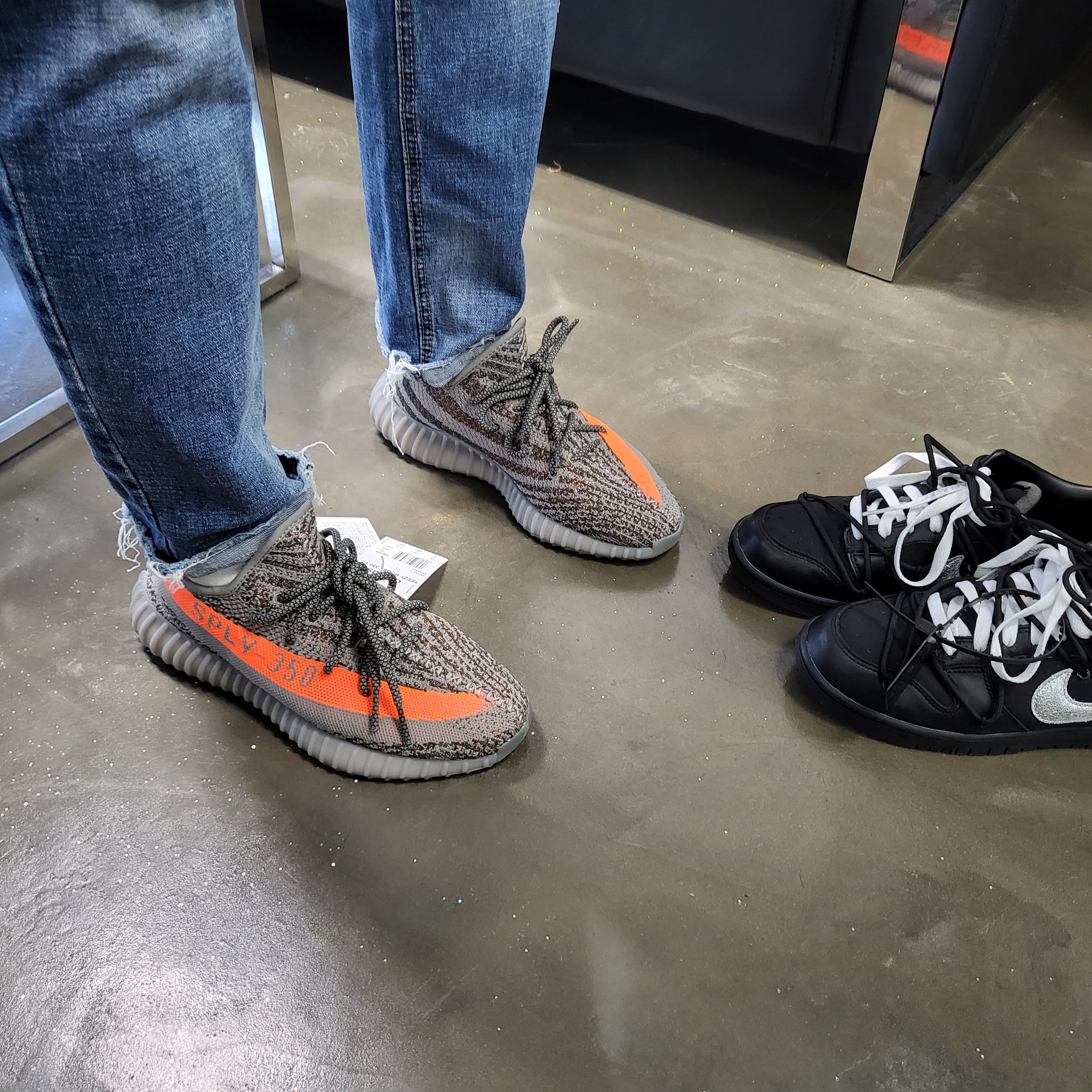 Adidas Yeezy Boost 350 V2 Beluga - Reflective 착용 스타일 - 4