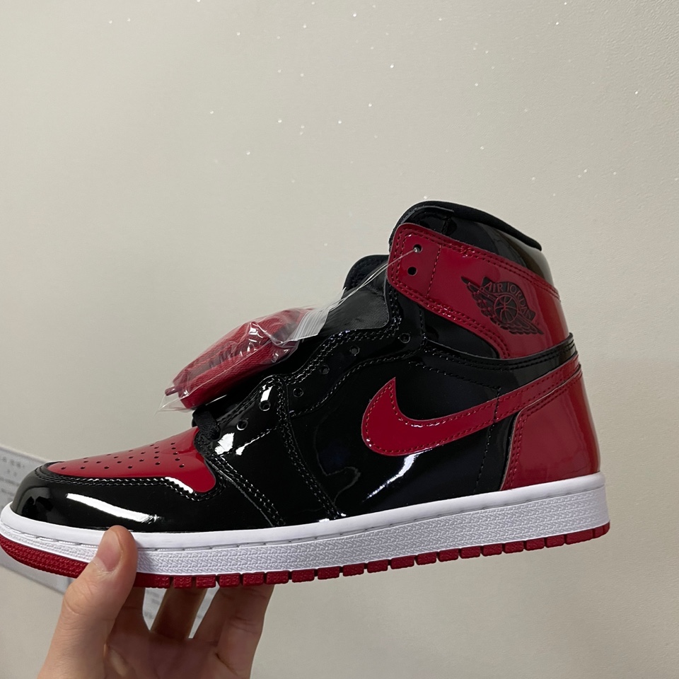 Jordan 1 Retro High OG Patent Bred 착용 스타일