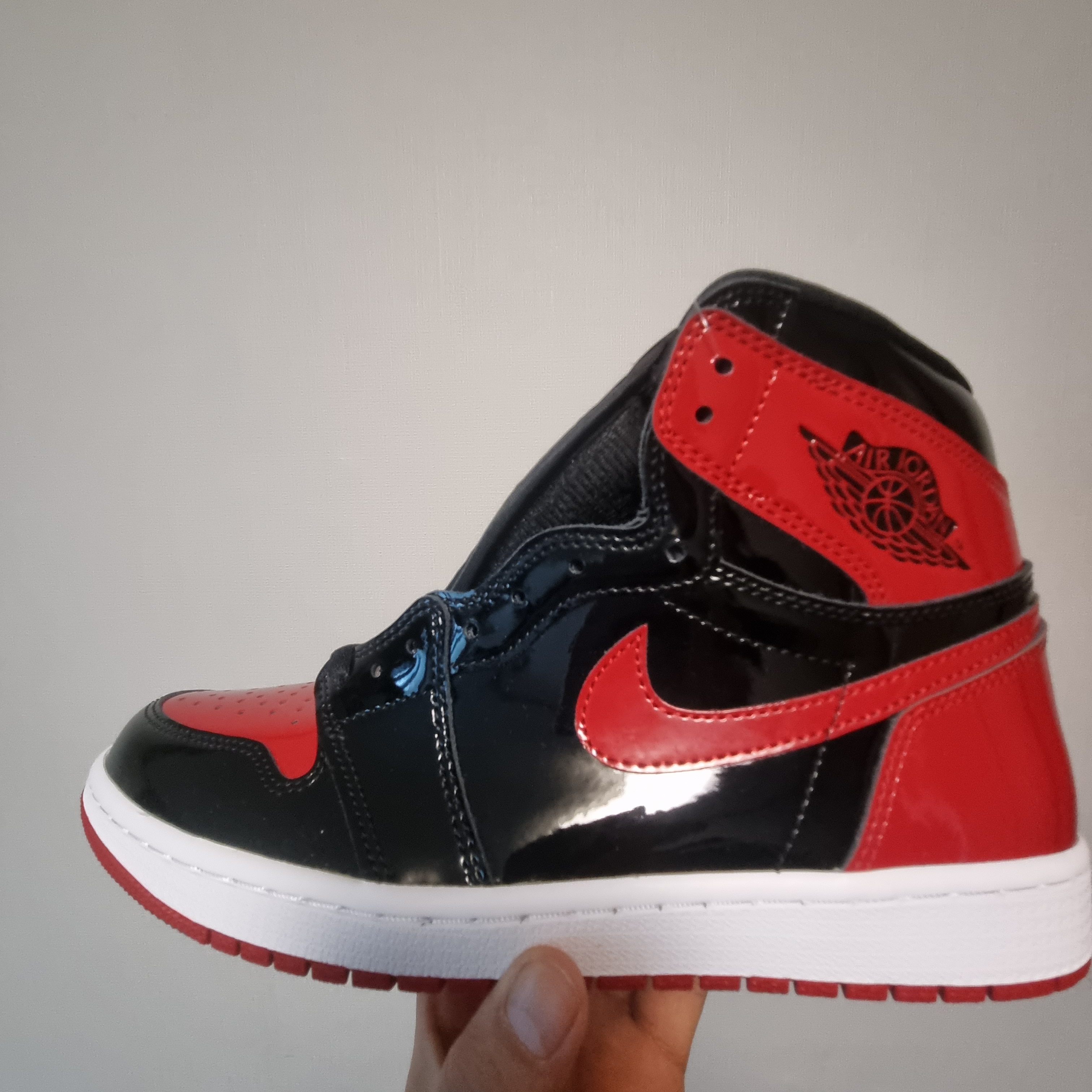 Jordan 1 Retro High OG Patent Bred 착용 스타일