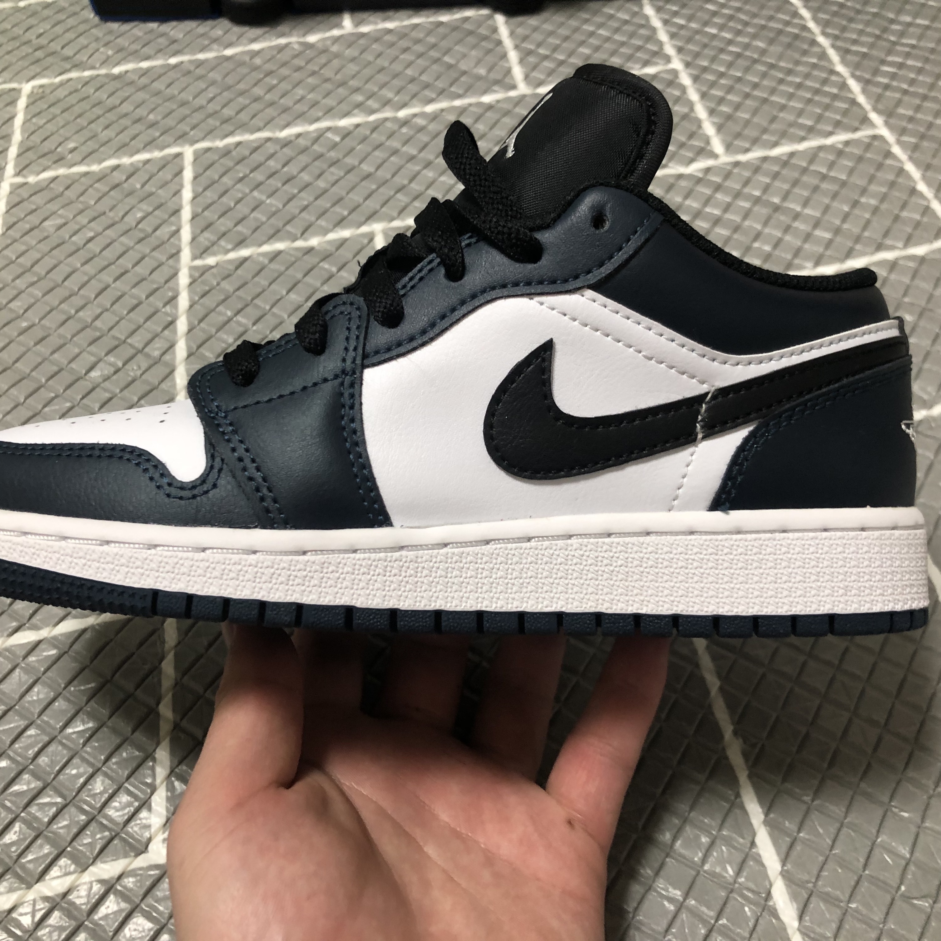 (PS) Jordan 1 Low Alt Armory Navy, (GS) Jordan 1 Low Armory Navy 착용 스타일 - 3