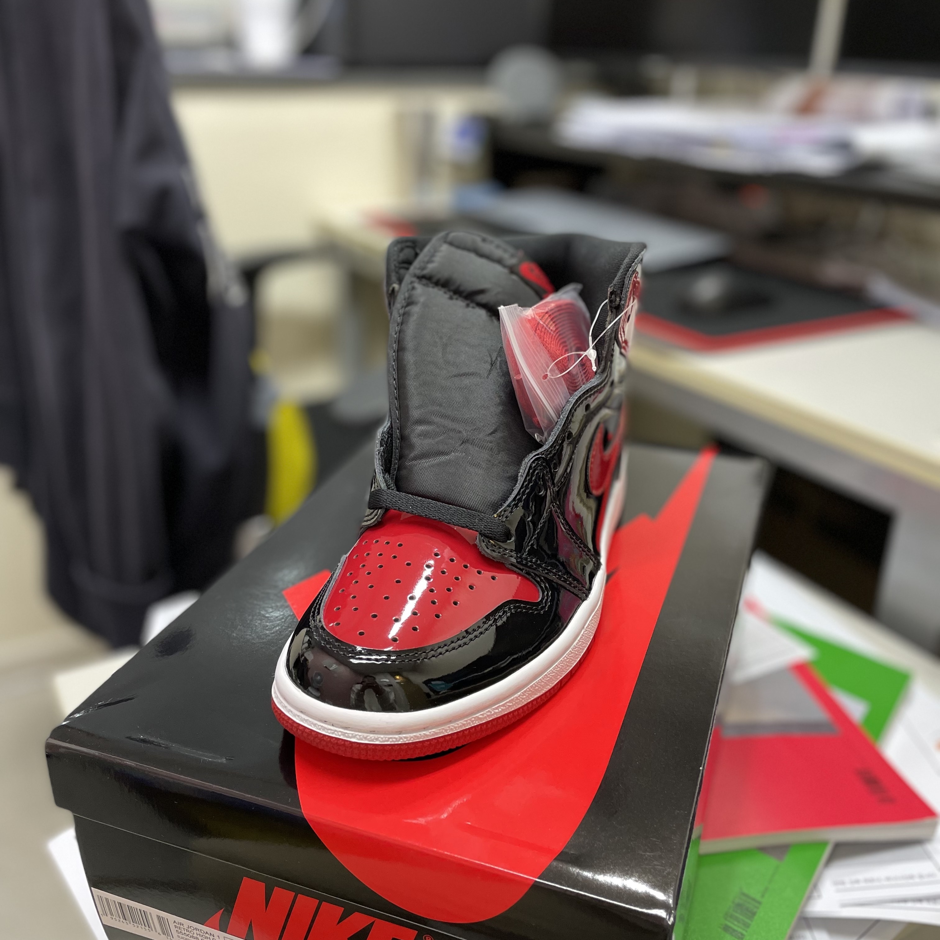 Jordan 1 Retro High OG Patent Bred 착용 스타일 - 2