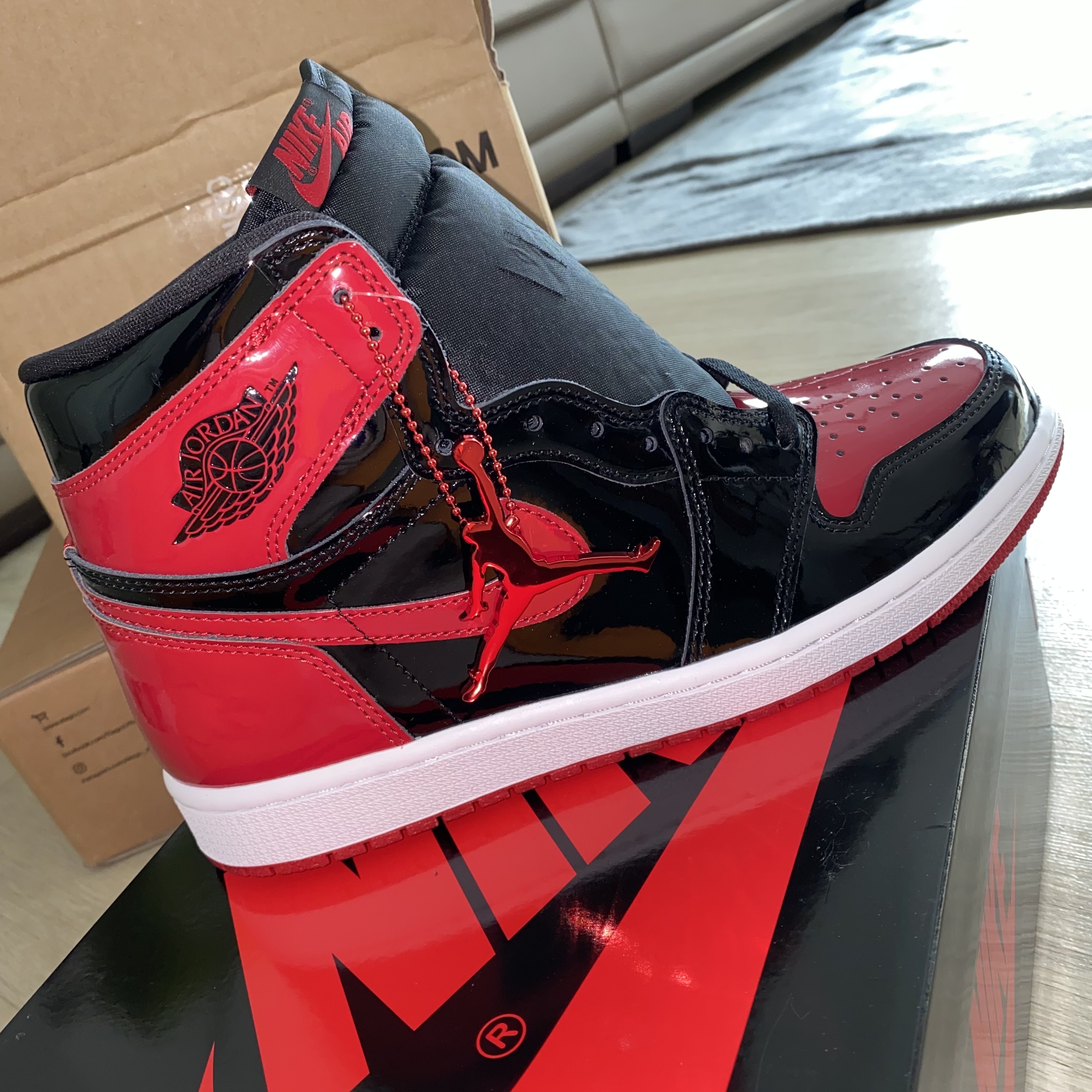 Jordan 1 Retro High OG Patent Bred 착용 스타일
