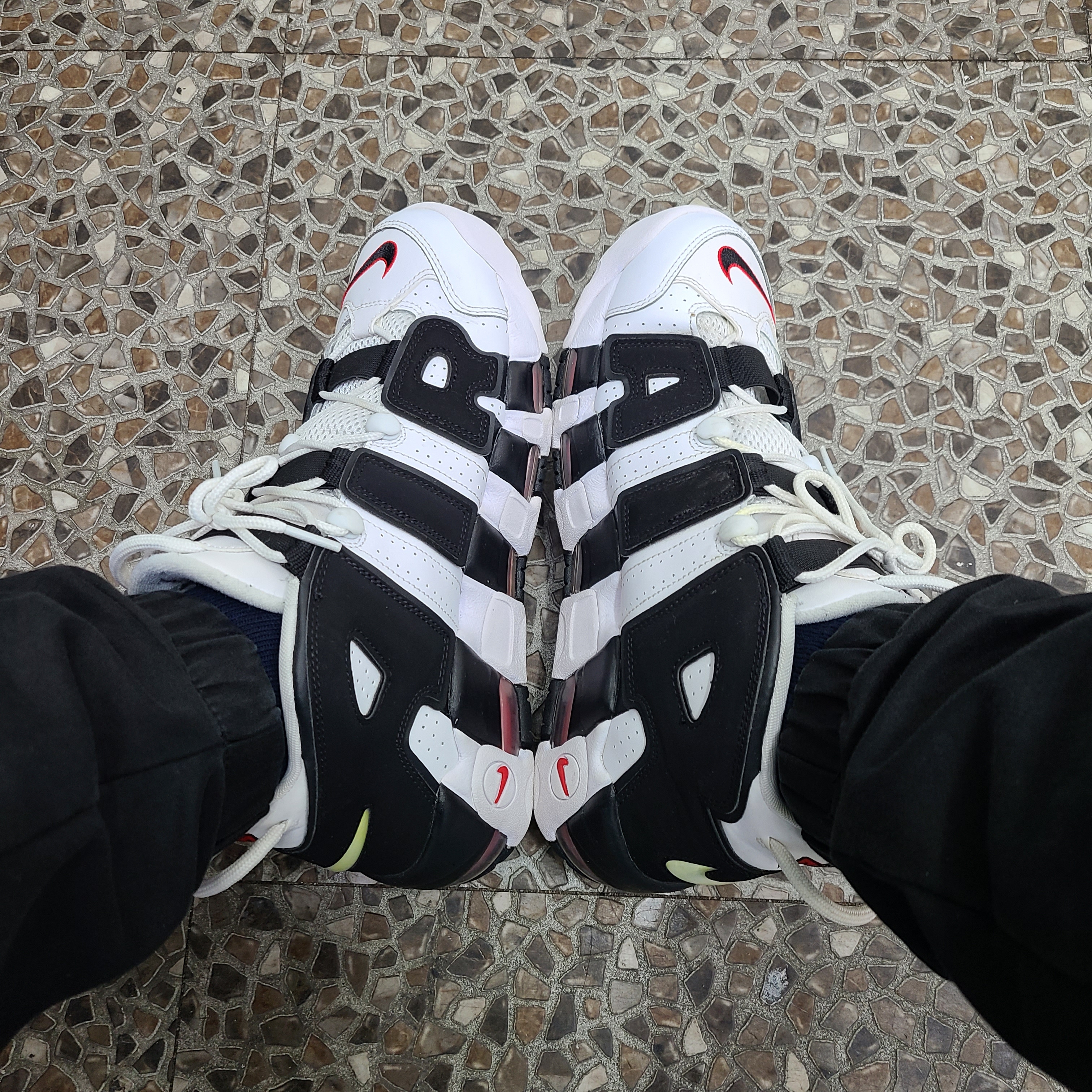 Nike Air More Uptempo Scottie Pippen 착용 스타일 - 1