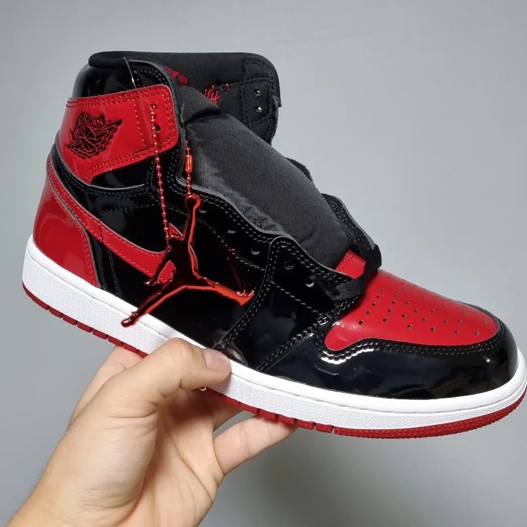 Jordan 1 Retro High OG Patent Bred 착용 스타일 - 2