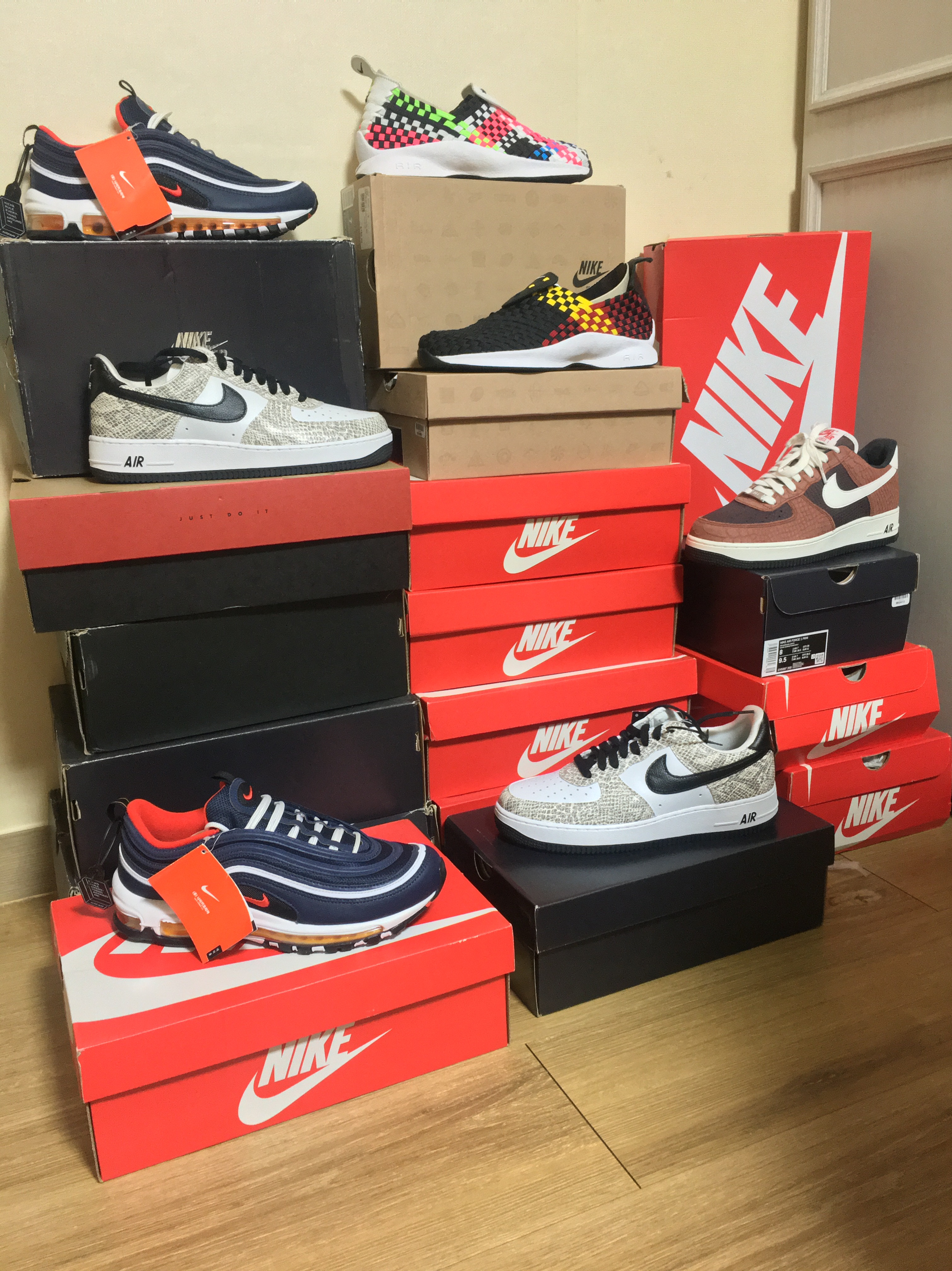 Nike Air Max 95 OG Neon Yellow 2020, Nike Air Max 97 Midnight Navy Habanero Red 착용 스타일 - 2