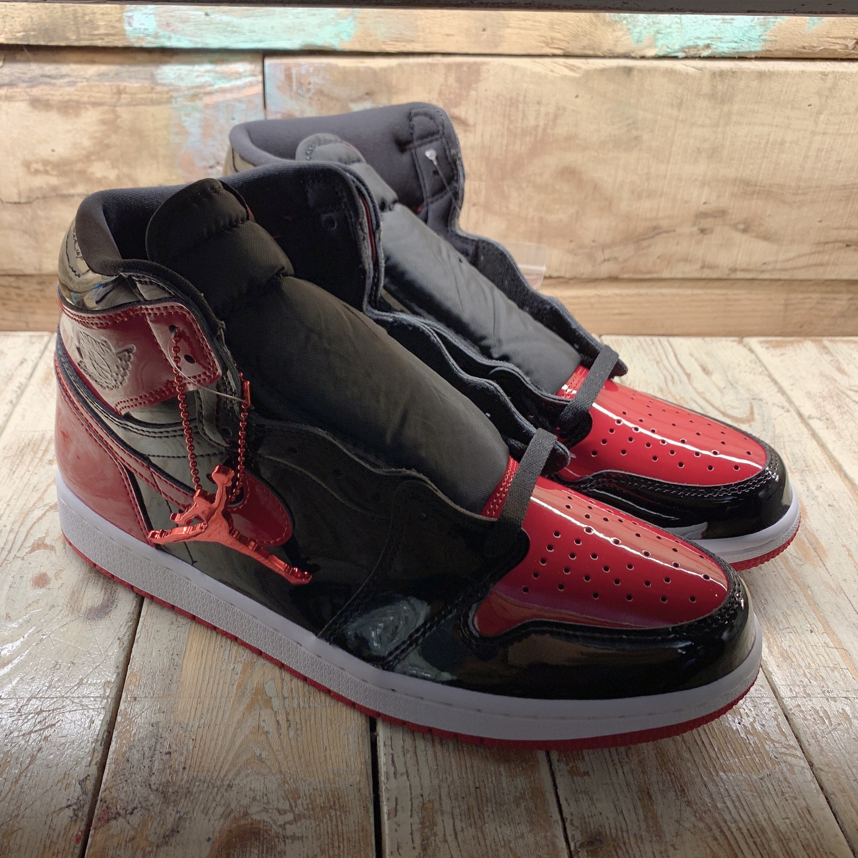 Jordan 1 Retro High OG Patent Bred 착용 스타일 - 4