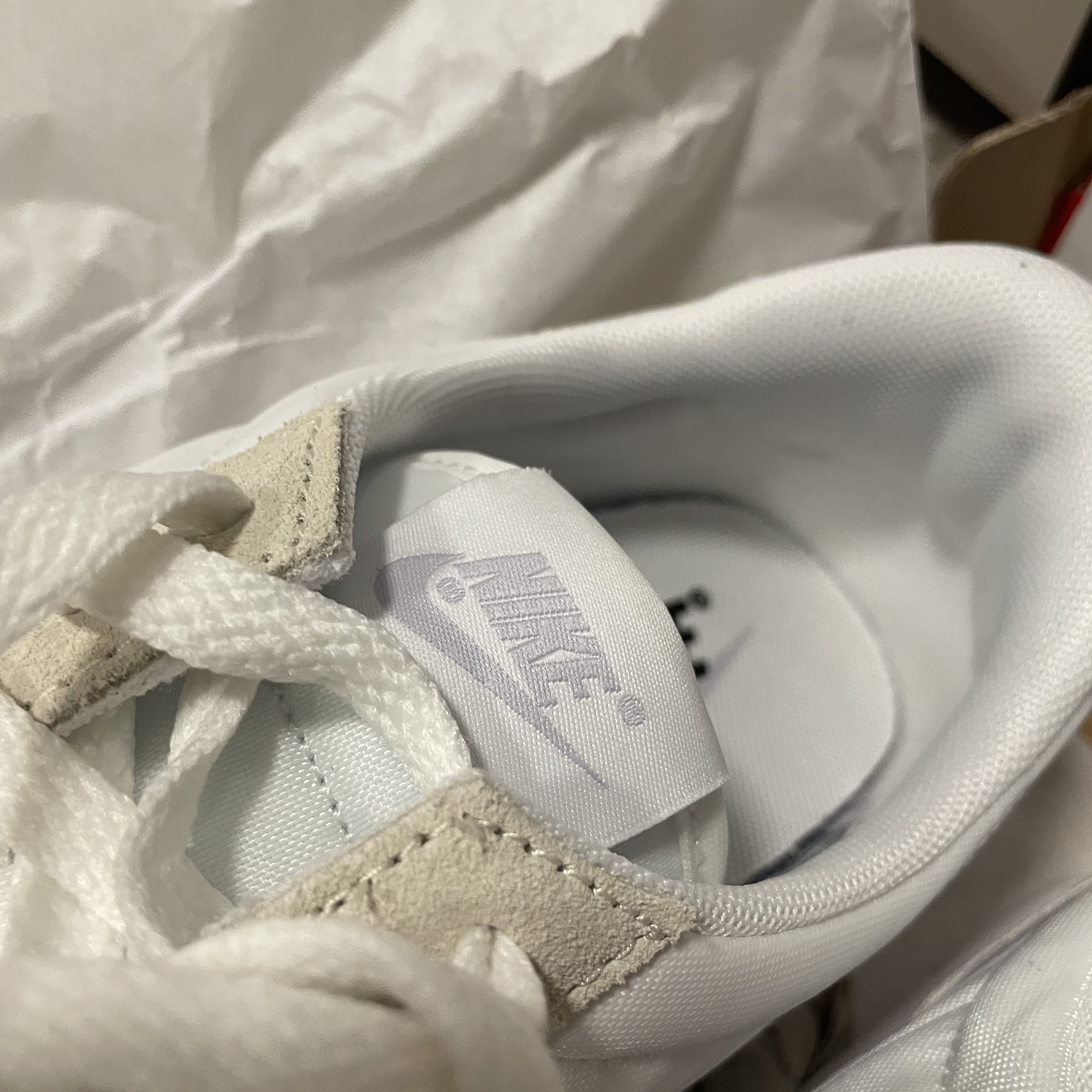 (W) Nike Daybreak Cashmere Pure Violet 착용 스타일 - 2