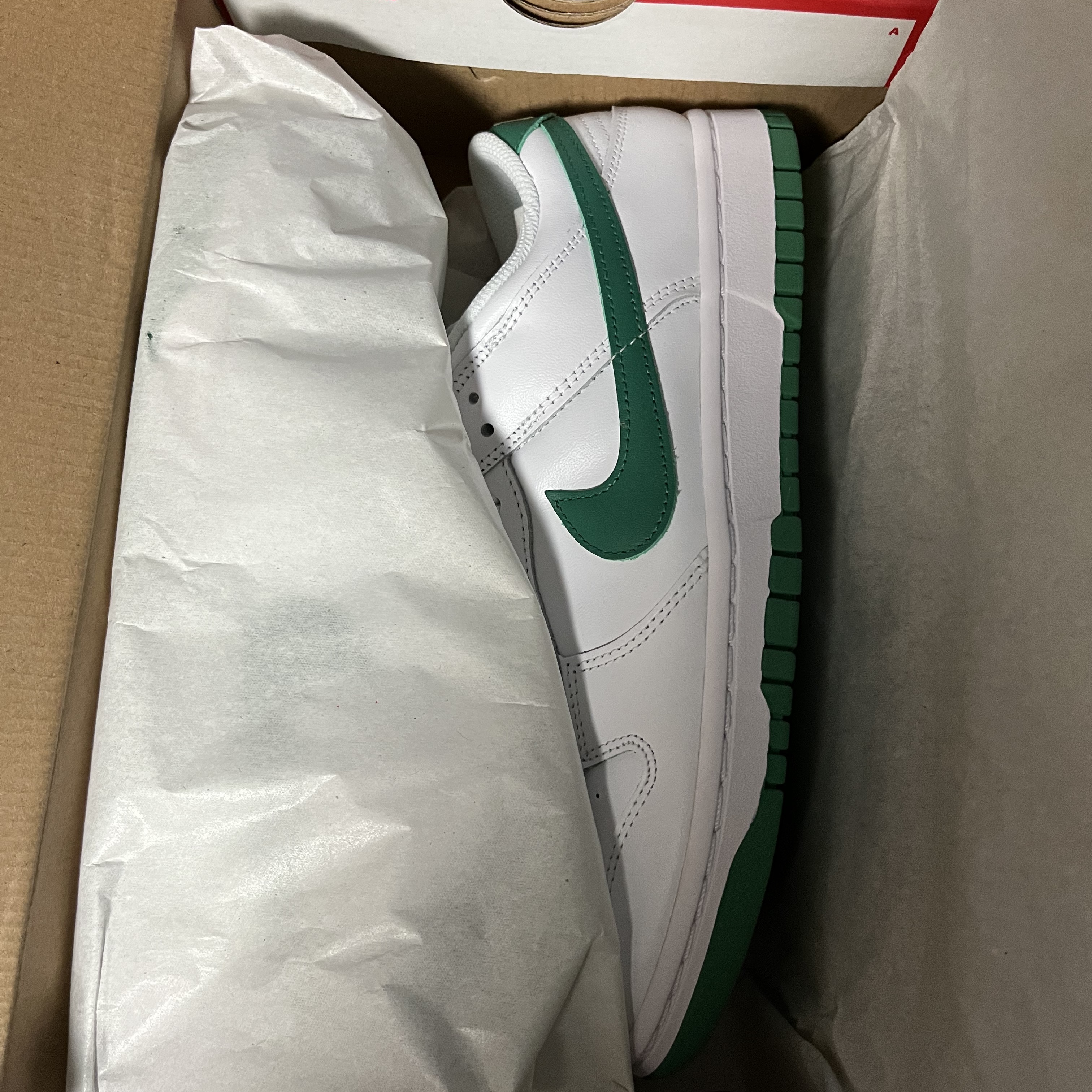 (W) Nike Dunk Low White Green 착용 스타일