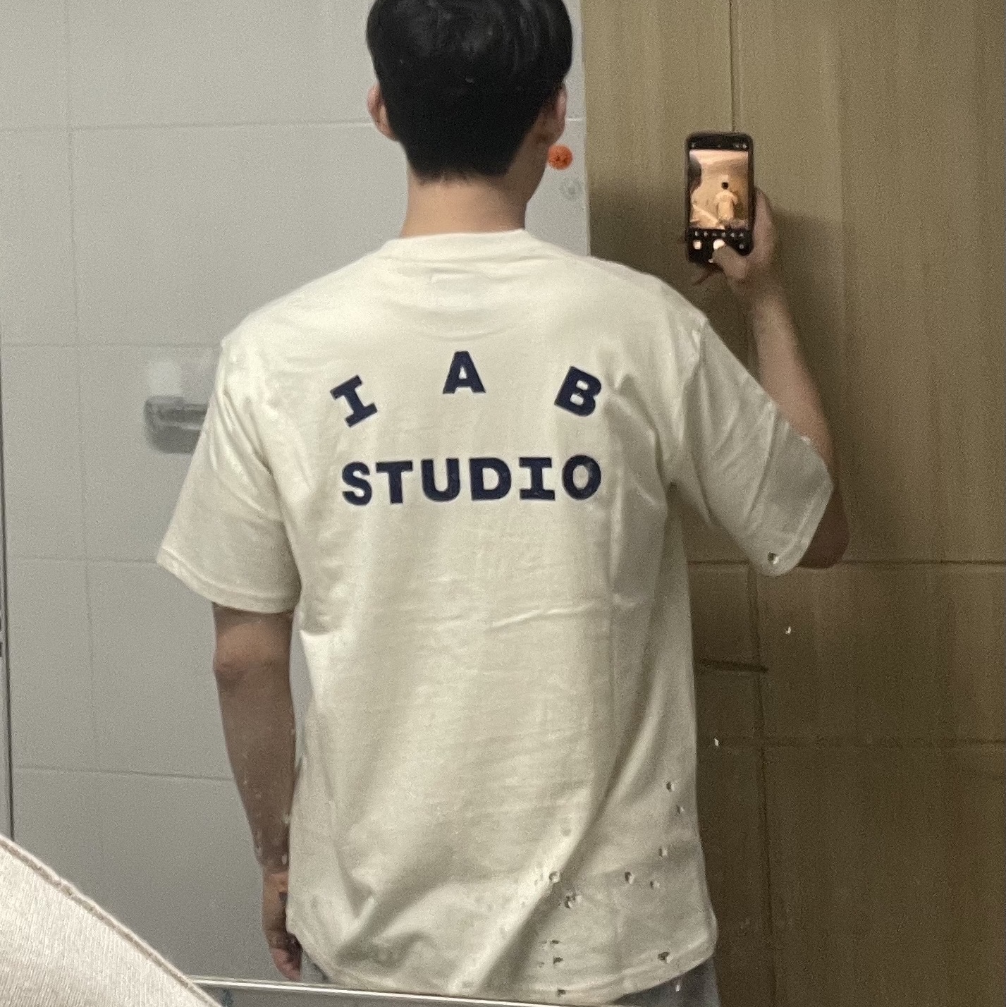 IAB Studio x Lee T-Shirt Oatmeal Ivory 착용 스타일 - 3