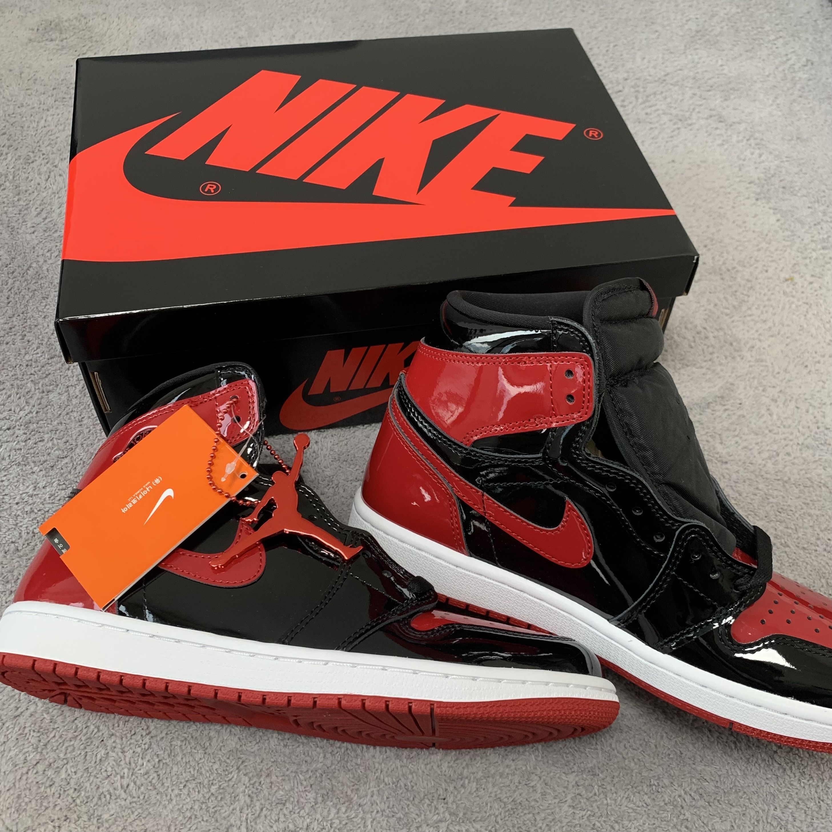 Jordan 1 Retro High OG Patent Bred 착용 스타일